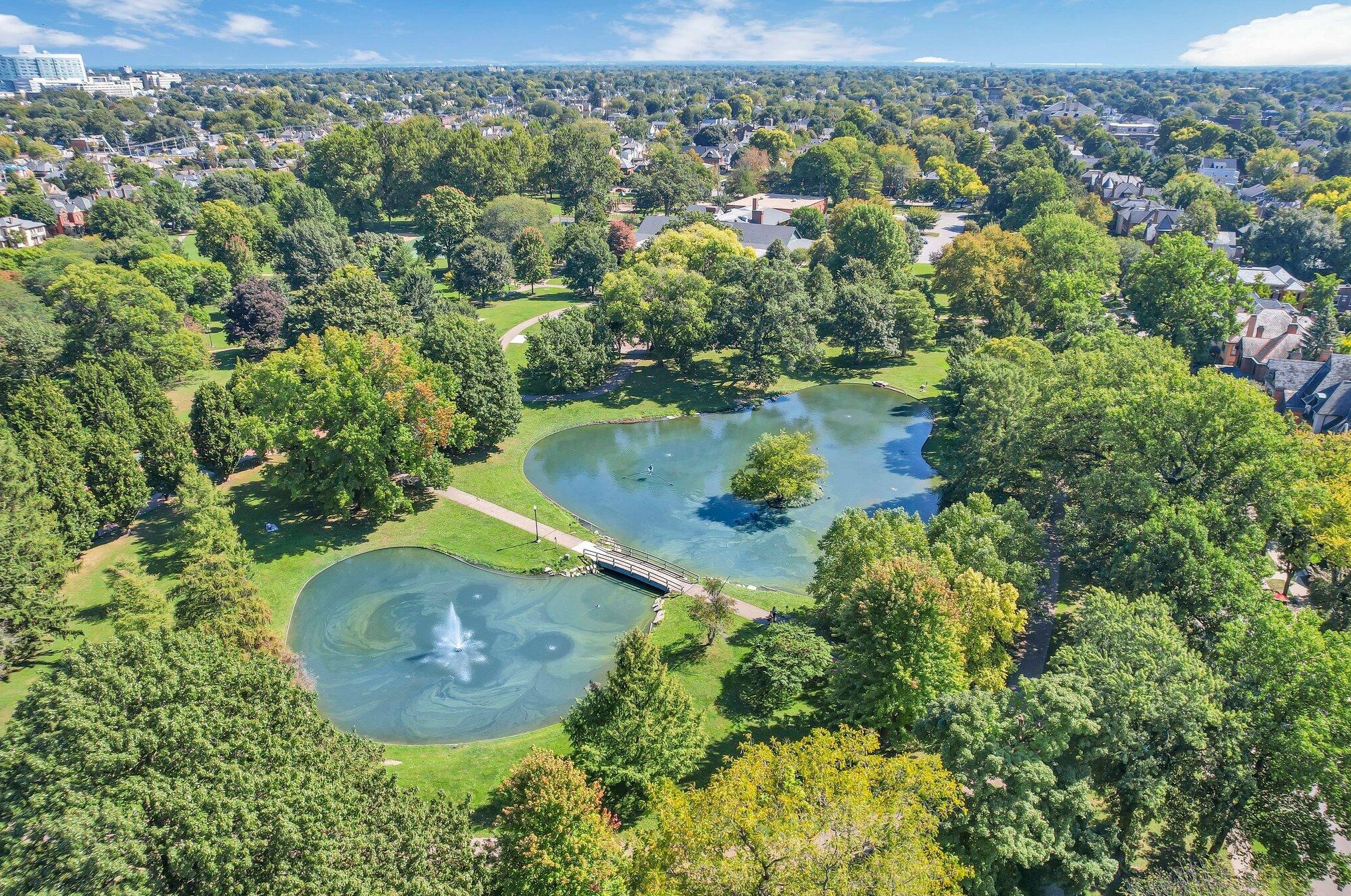 678 9 St, Columbus OH 43215-3973 exterior