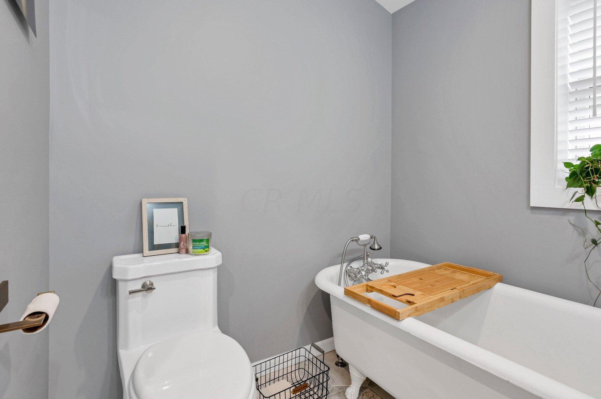 678 9 St, Columbus OH 43215-3973 exterior