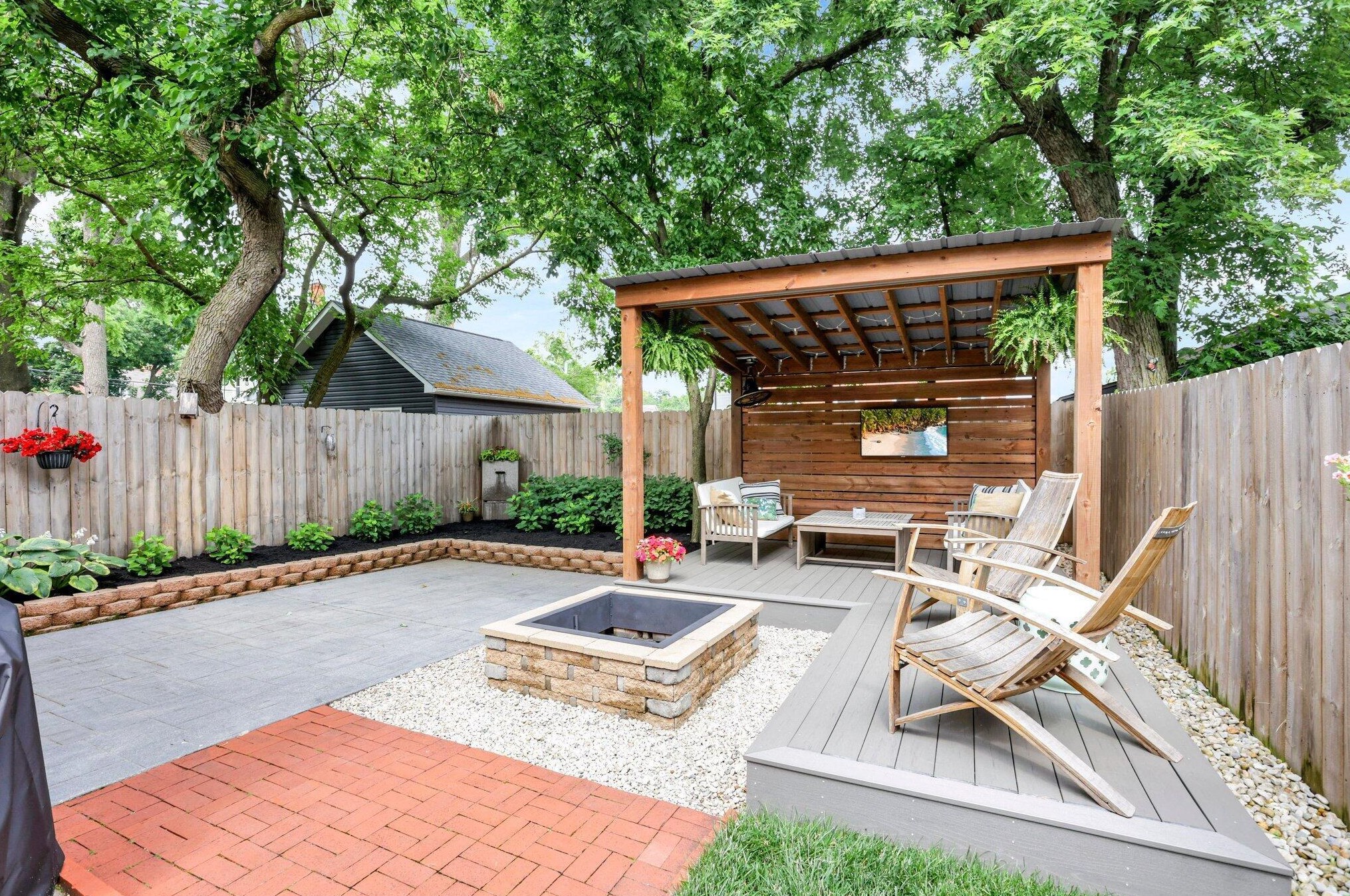 678 9 St, Columbus OH 43215-3973 exterior