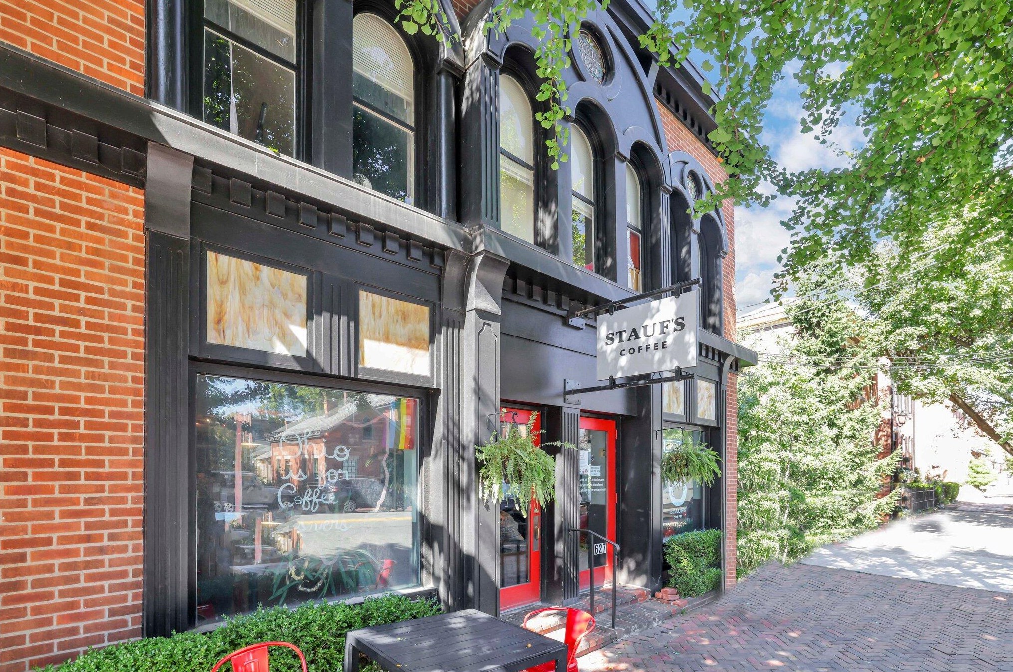 678 9 St, Columbus OH 43215-3973 exterior