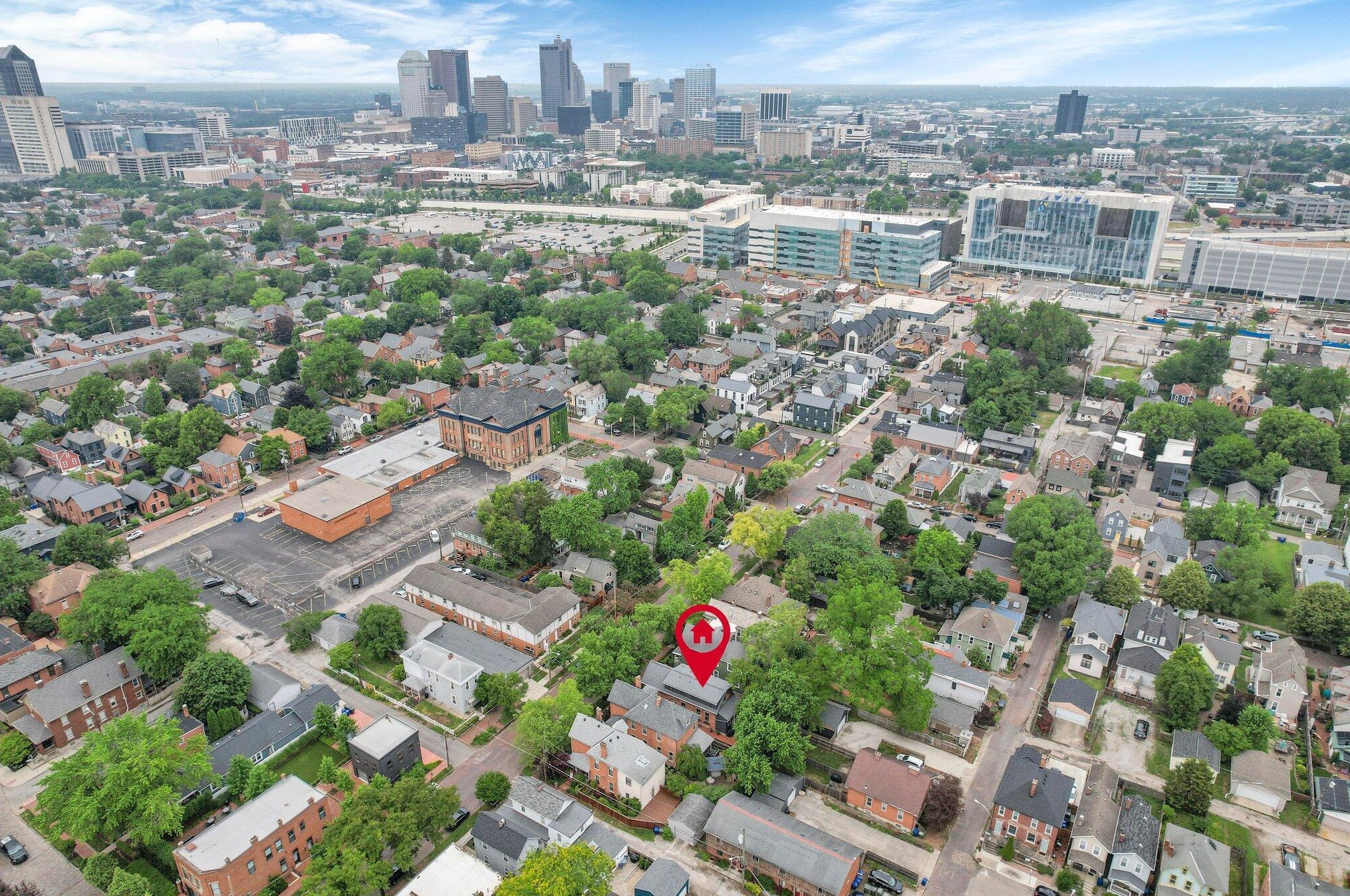 678 9 St, Columbus OH 43215-3973 exterior