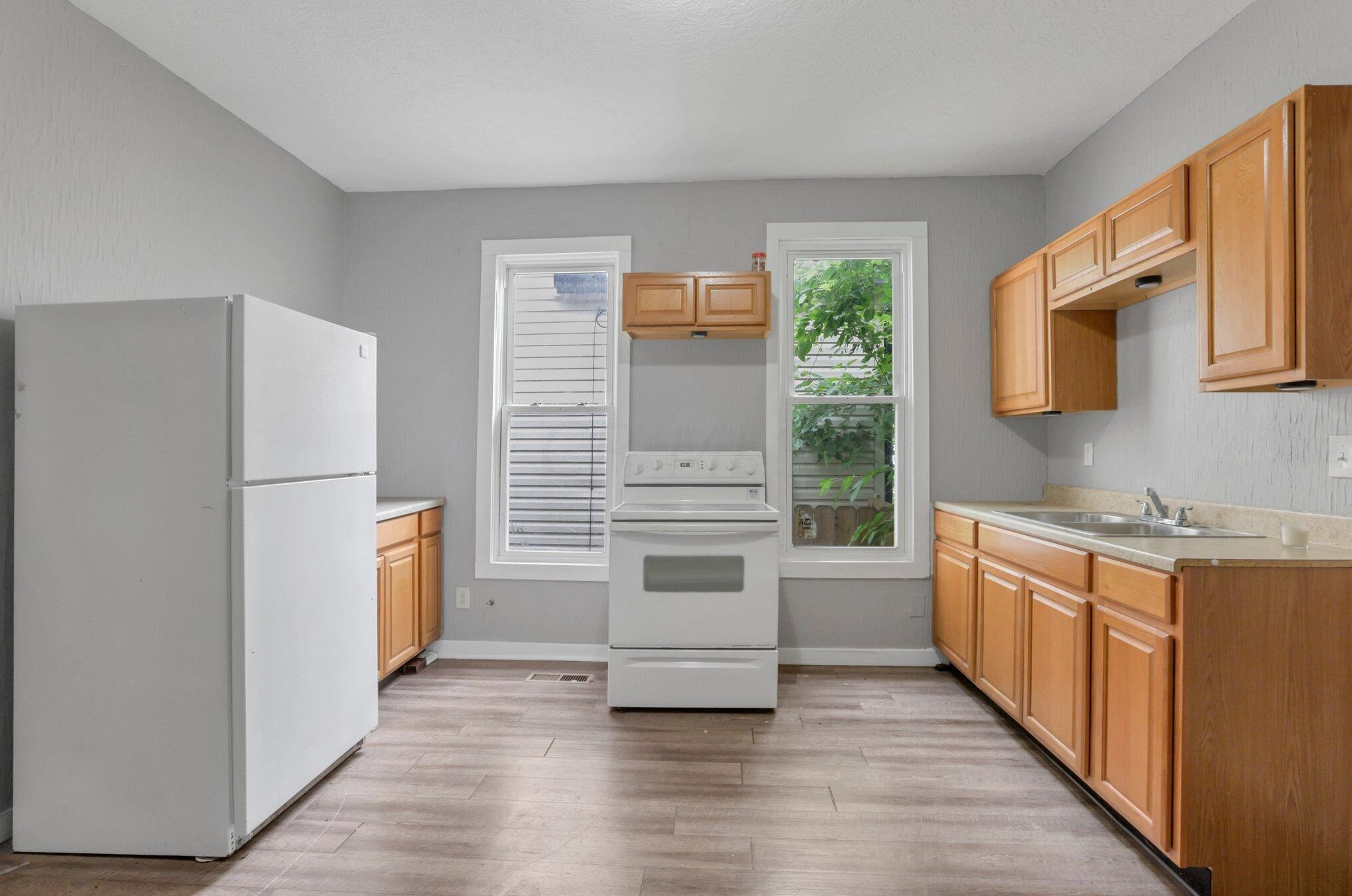 1353 Fulton St, Columbus OH 43205-2403 exterior