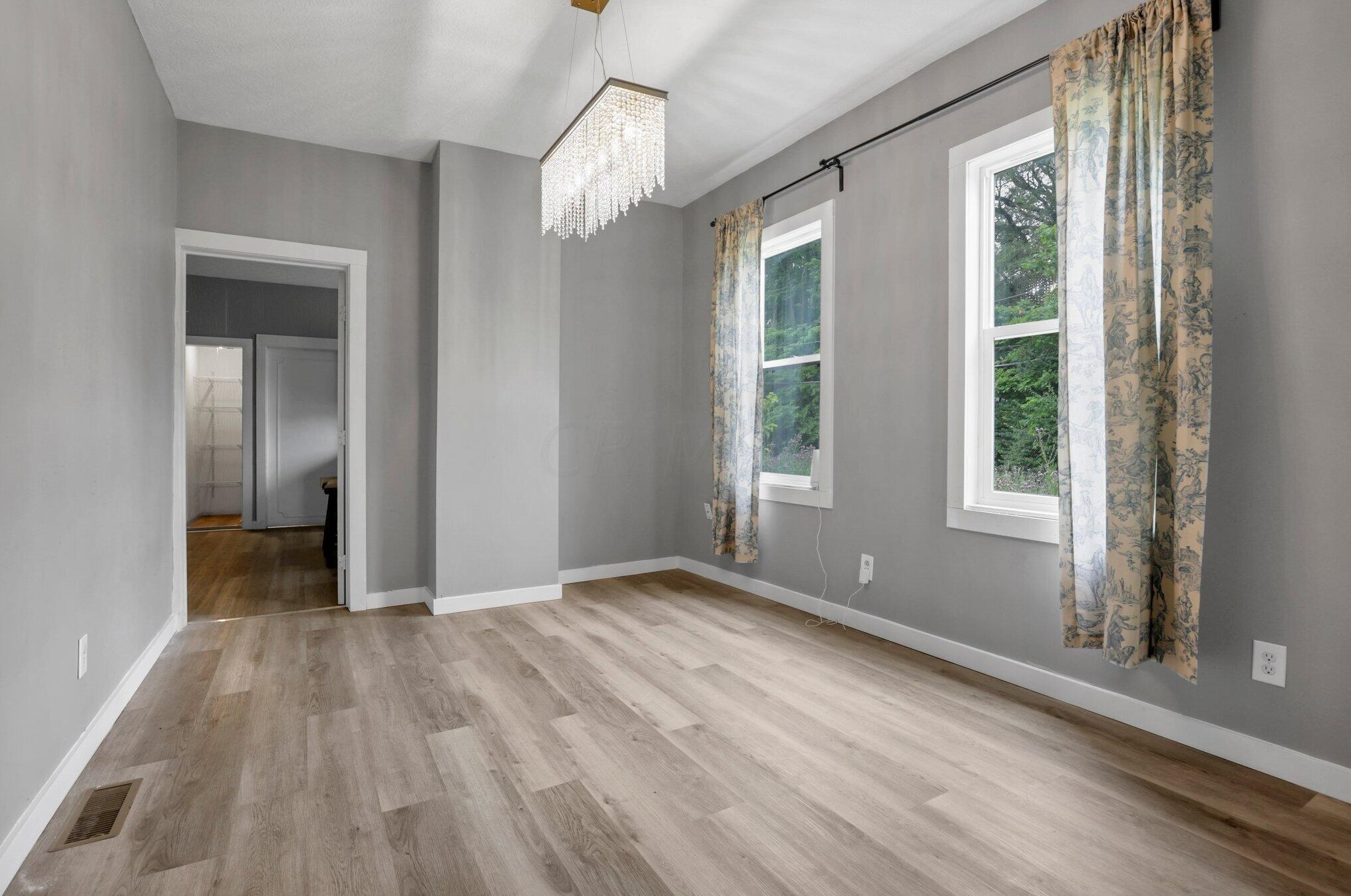 1353 Fulton St, Columbus OH 43205-2403 exterior