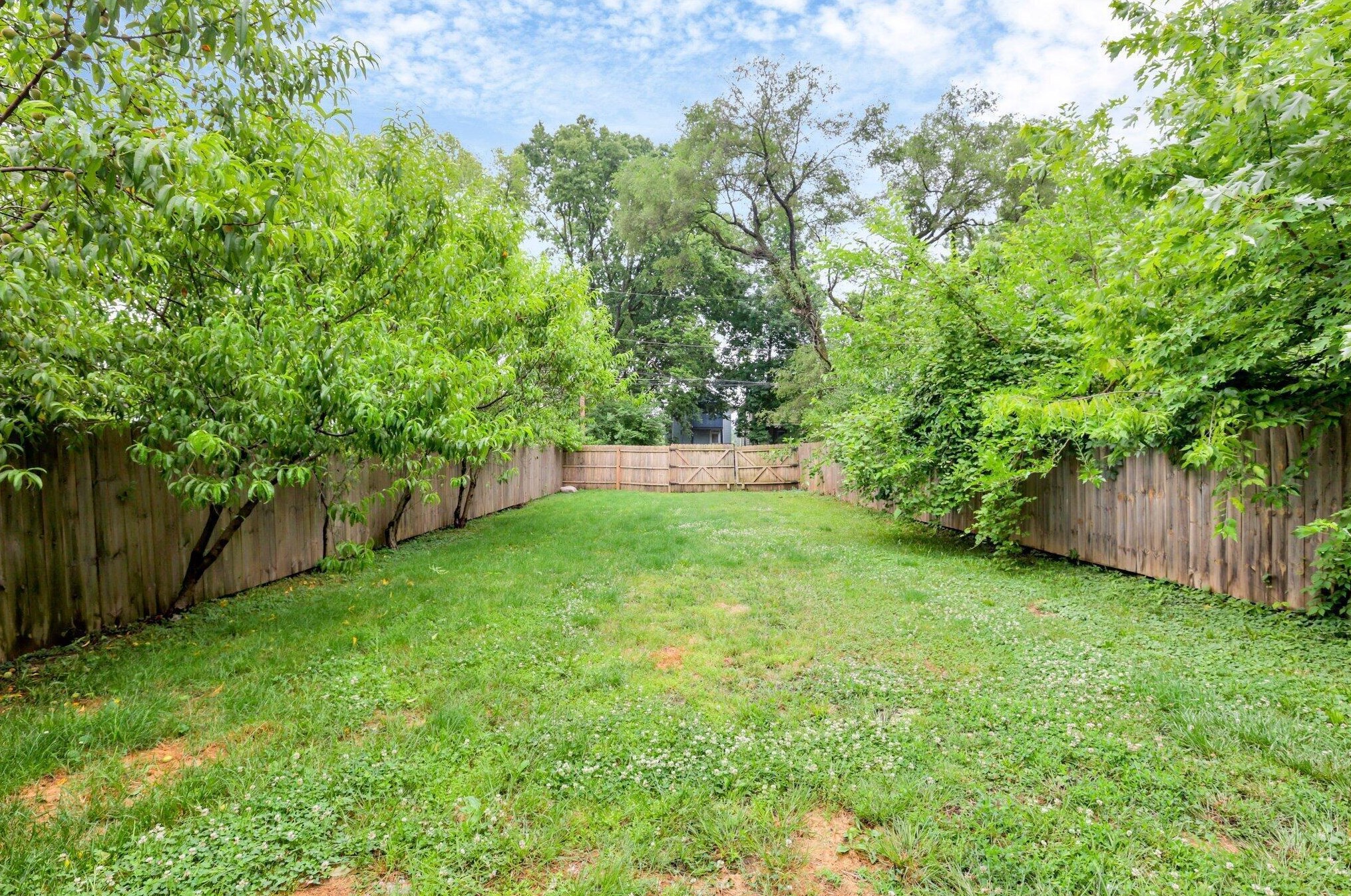 1353 Fulton St, Columbus OH 43205-2403 exterior