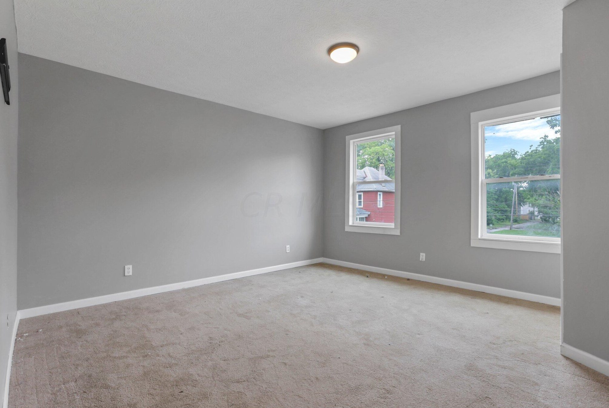 1353 Fulton St, Columbus OH 43205-2403 exterior