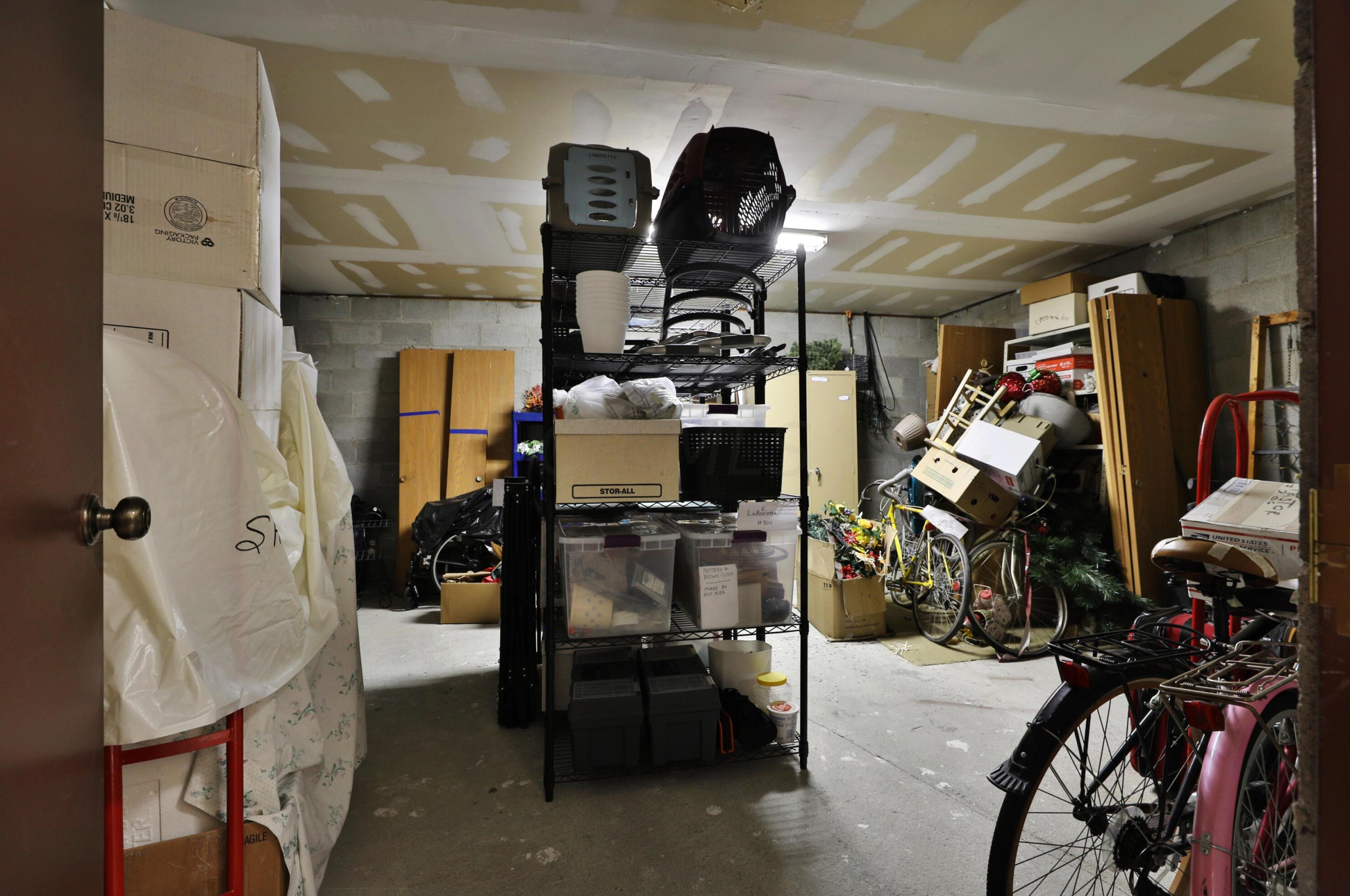 4119 Karl Rd, Columbus OH 43224-2086 exterior