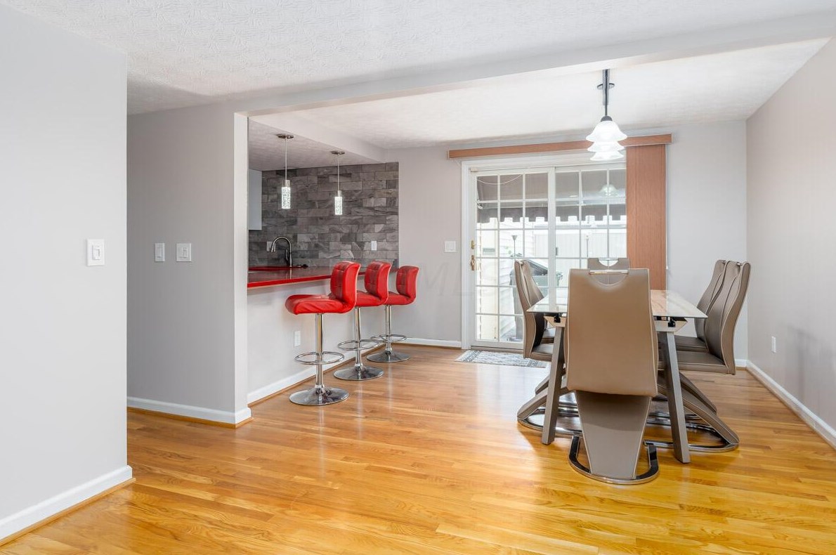 5106 Ranstead Ct, Columbus OH 43220-2545 exterior