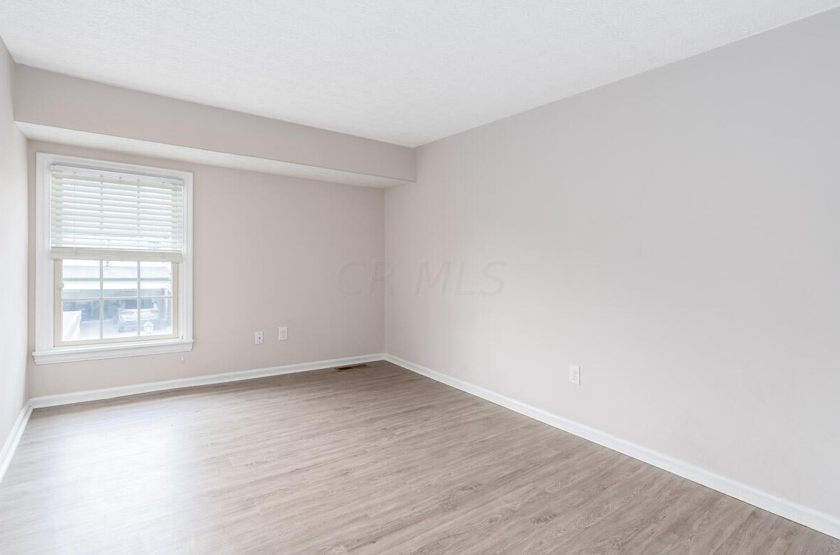 5106 Ranstead Ct, Columbus OH 43220-2545 exterior