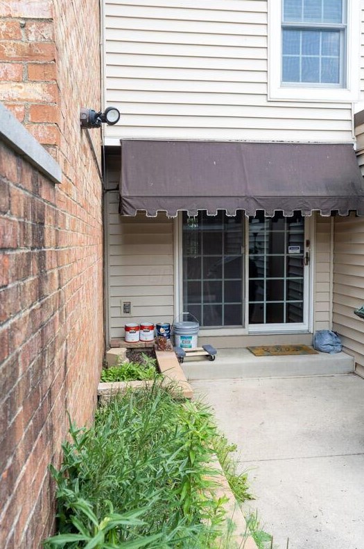 5106 Ranstead Ct, Columbus OH 43220-2545 exterior