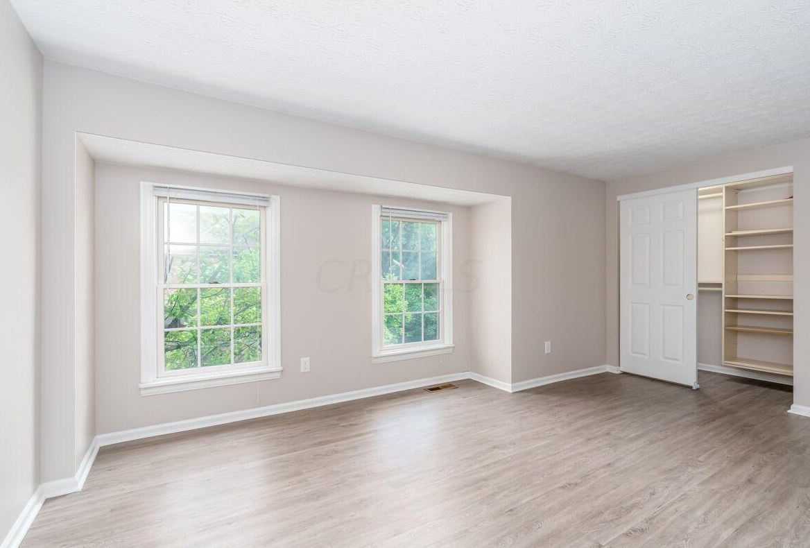 5106 Ranstead Ct, Columbus OH 43220-2545 exterior