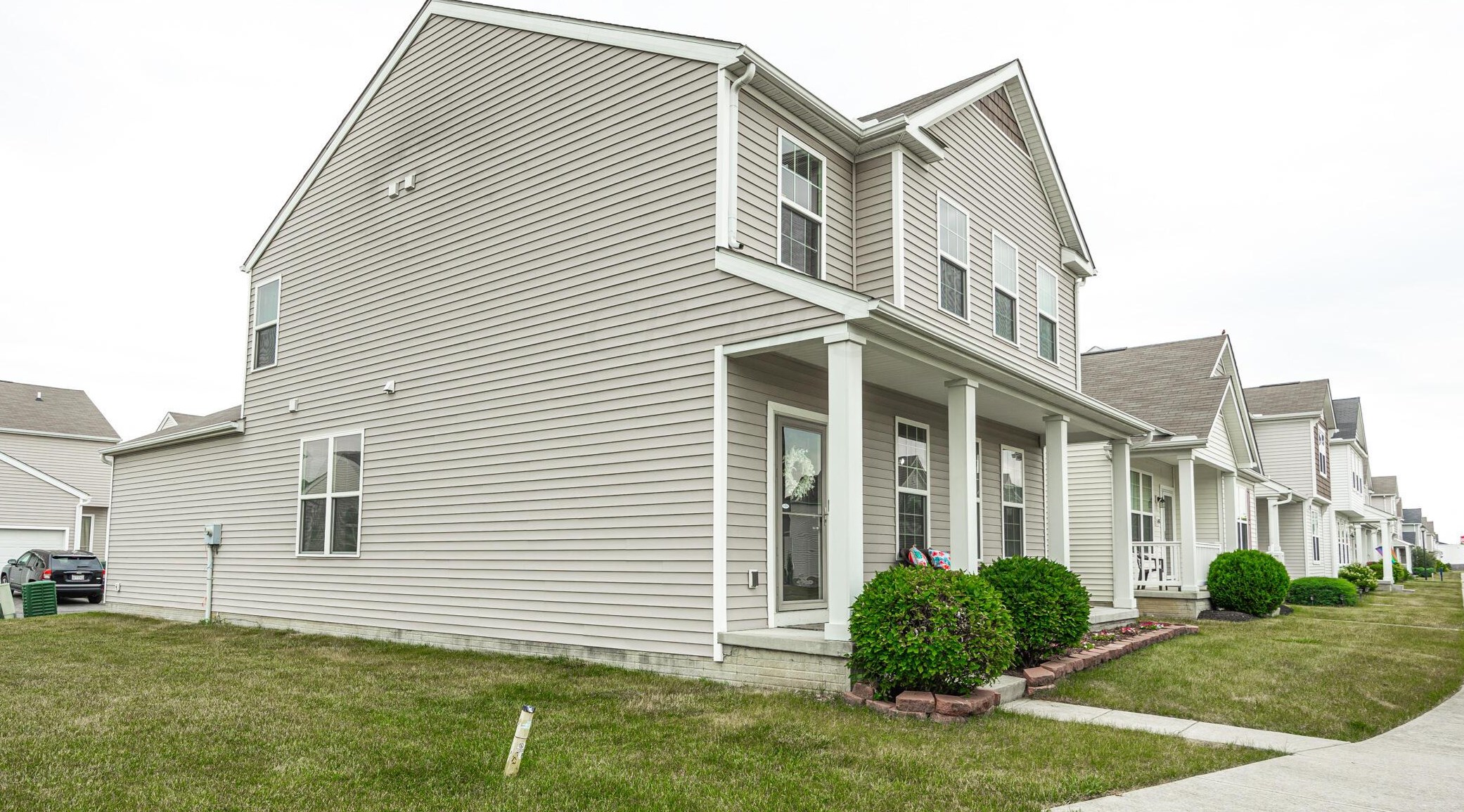 5702 Alliance Way, Columbus OH  43228-8948 exterior