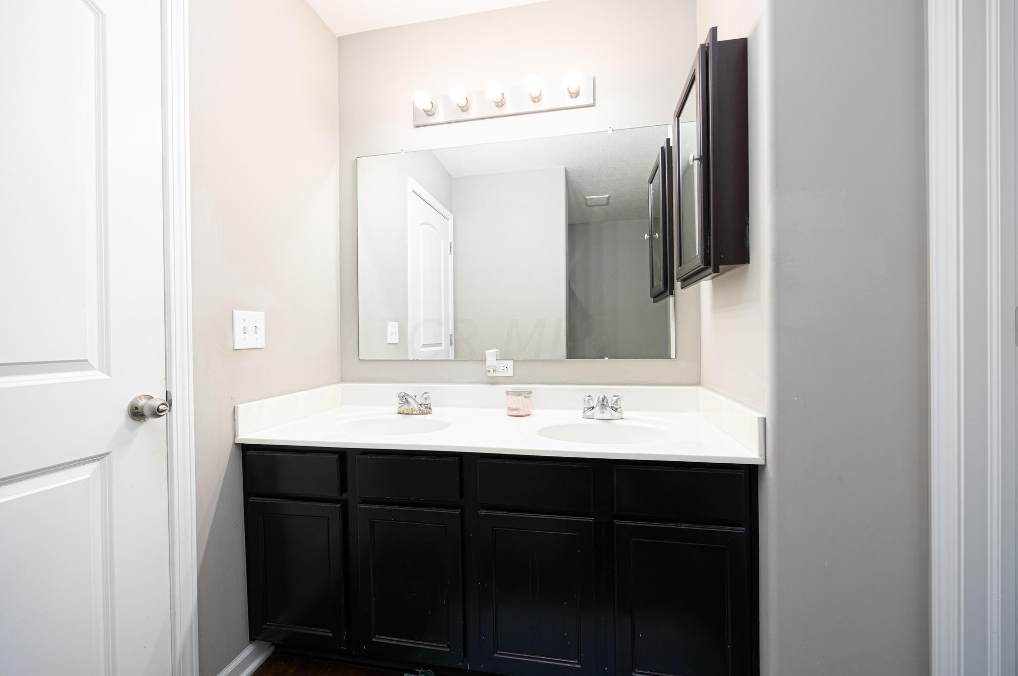 5702 Alliance Way, Columbus OH  43228-8948 exterior