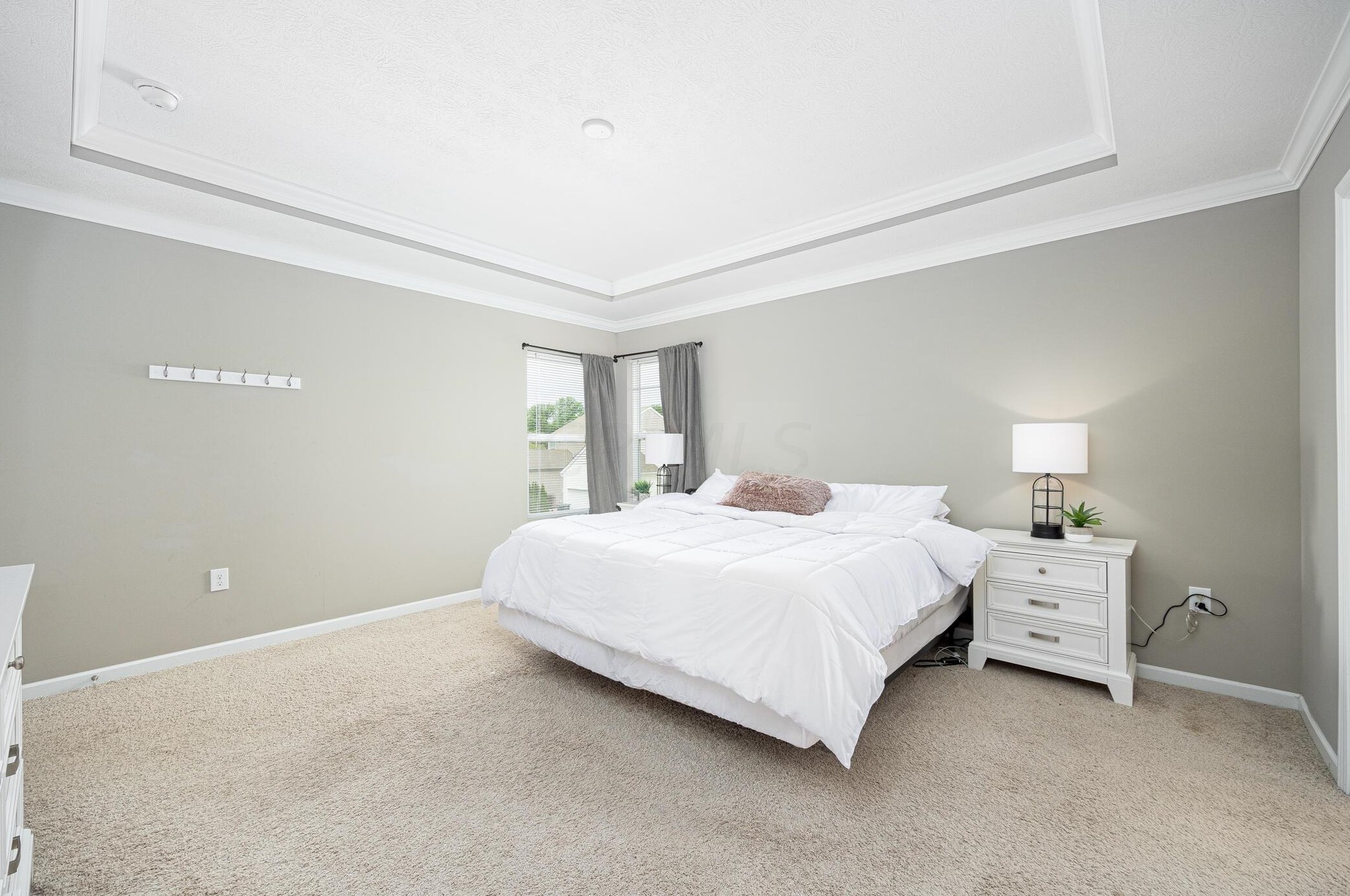 5702 Alliance Way, Columbus OH  43228-8948 exterior