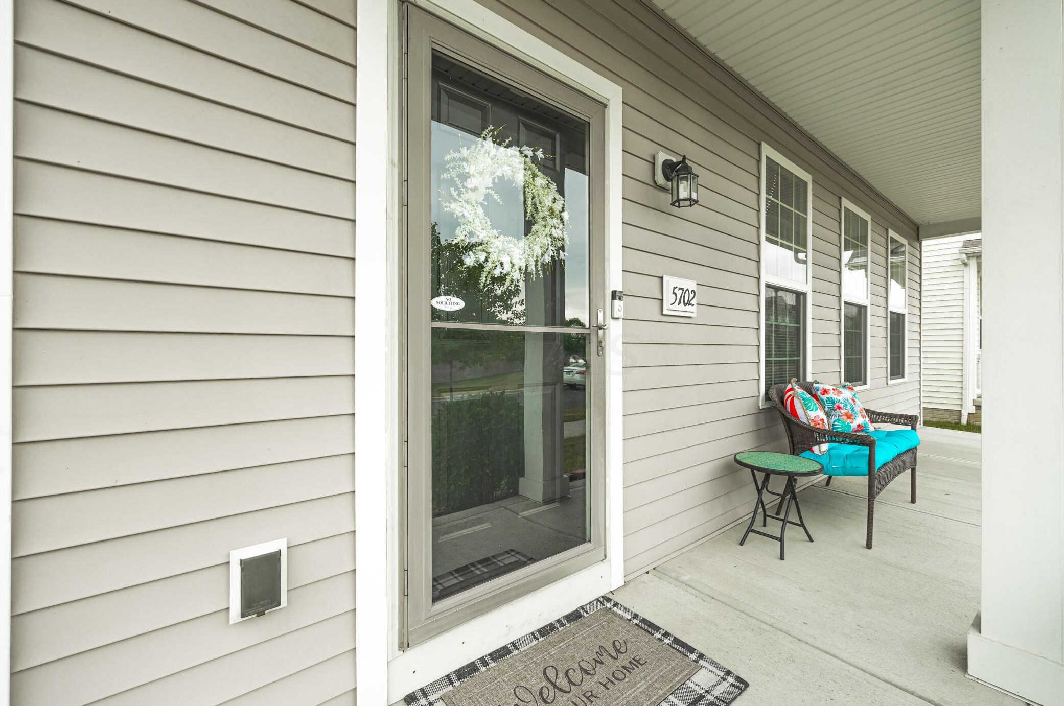 5702 Alliance Way, Columbus OH  43228-8948 exterior