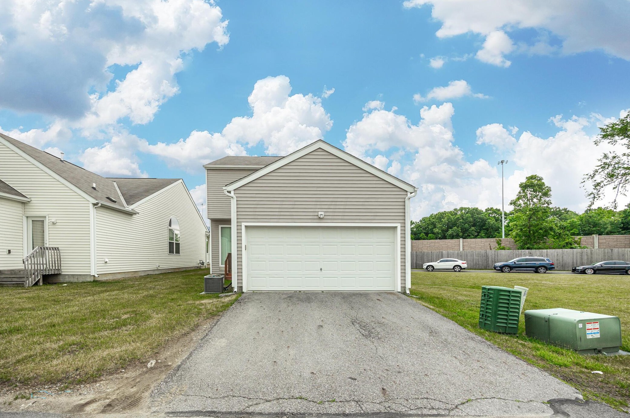 5702 Alliance Way, Columbus OH  43228-8948 exterior