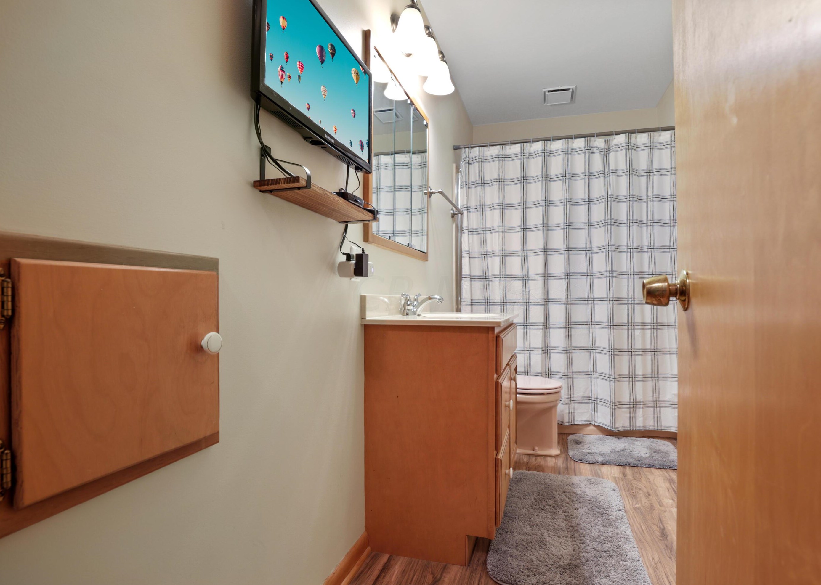 4386 Marland Dr, Columbus OH  43224-1015 exterior