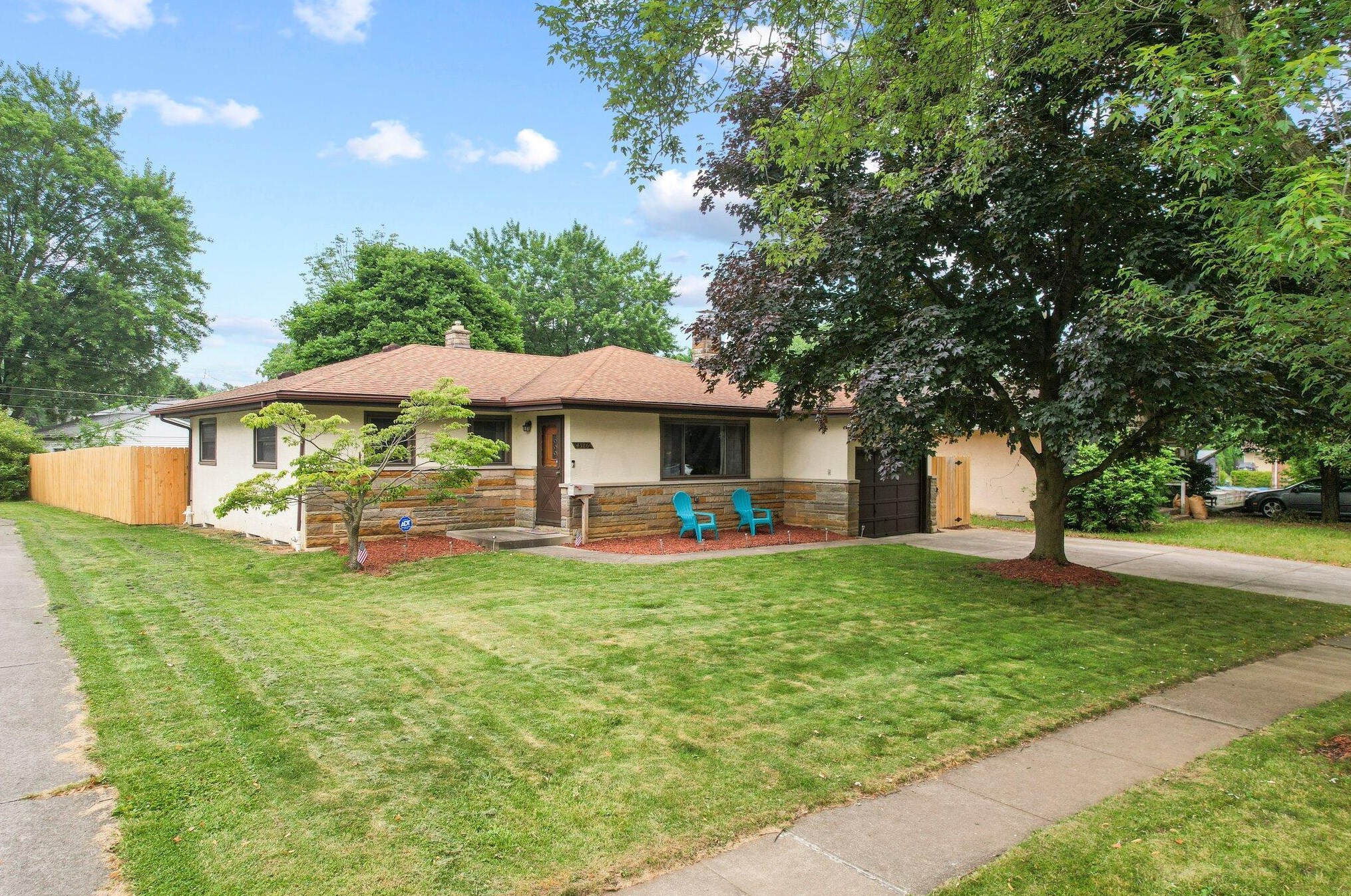 4386 Marland Dr, Columbus OH  43224-1015 exterior