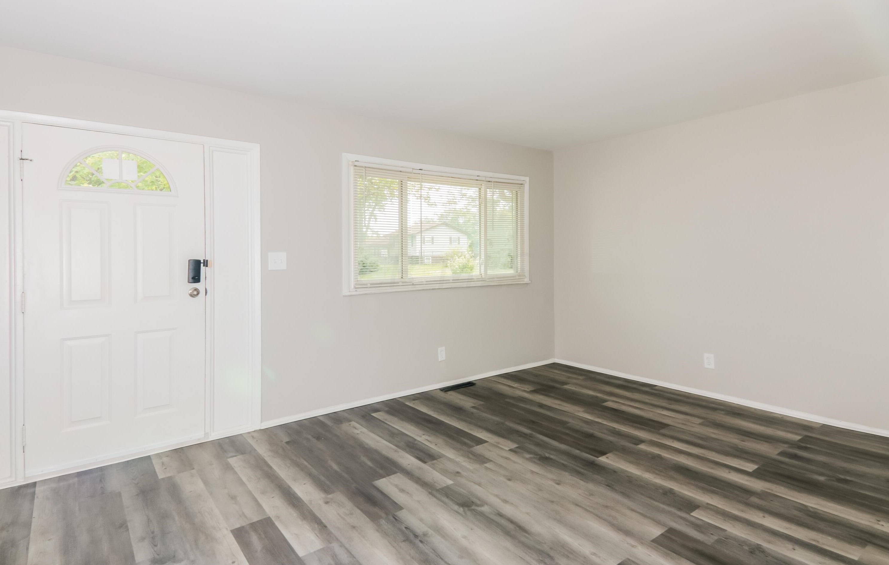 5112 Benham Dr, Columbus OH  43232-5960 exterior