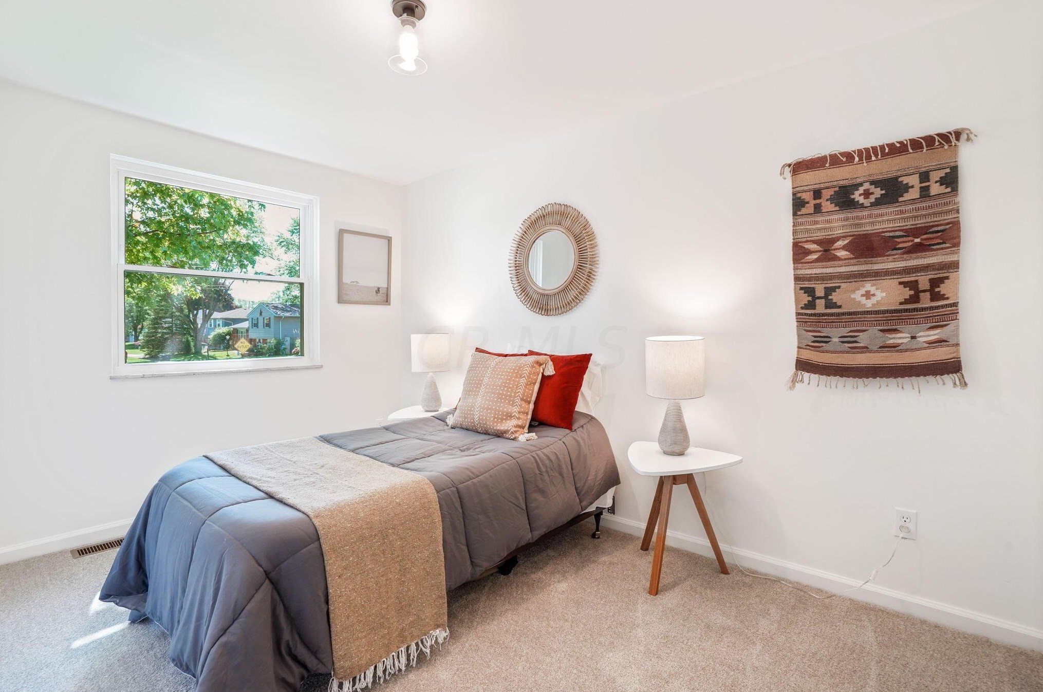 3827 Edendale Rd, Columbus OH  43207-4121 exterior