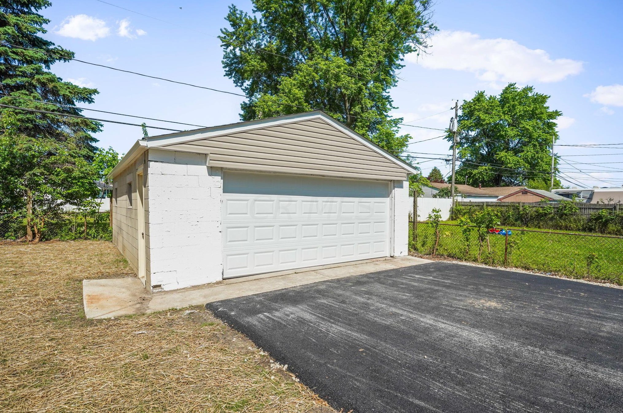 3827 Edendale Rd, Columbus OH  43207-4121 exterior