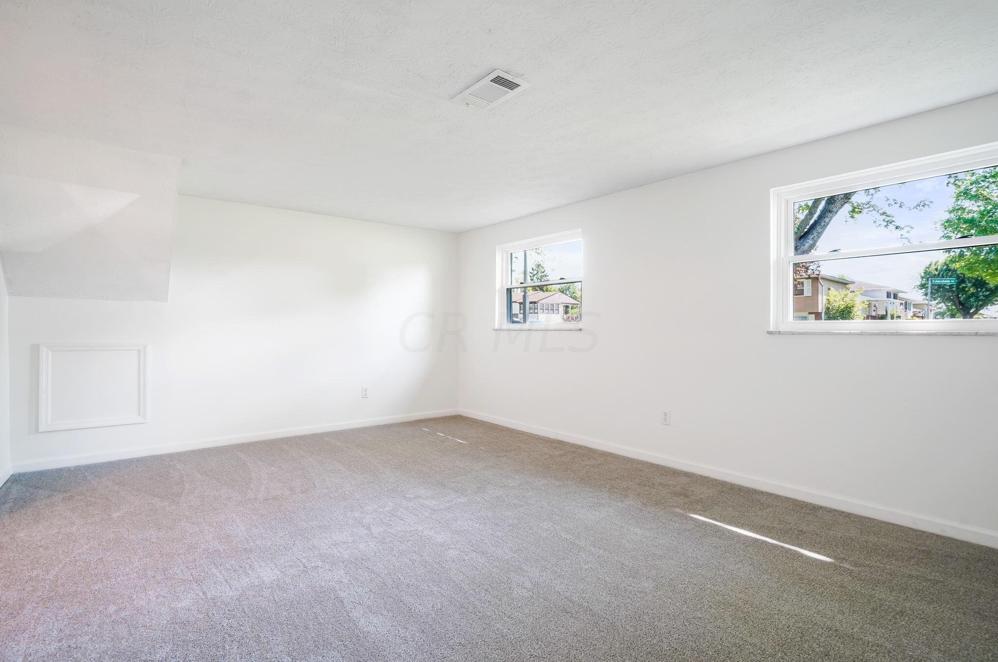 3827 Edendale Rd, Columbus OH  43207-4121 exterior