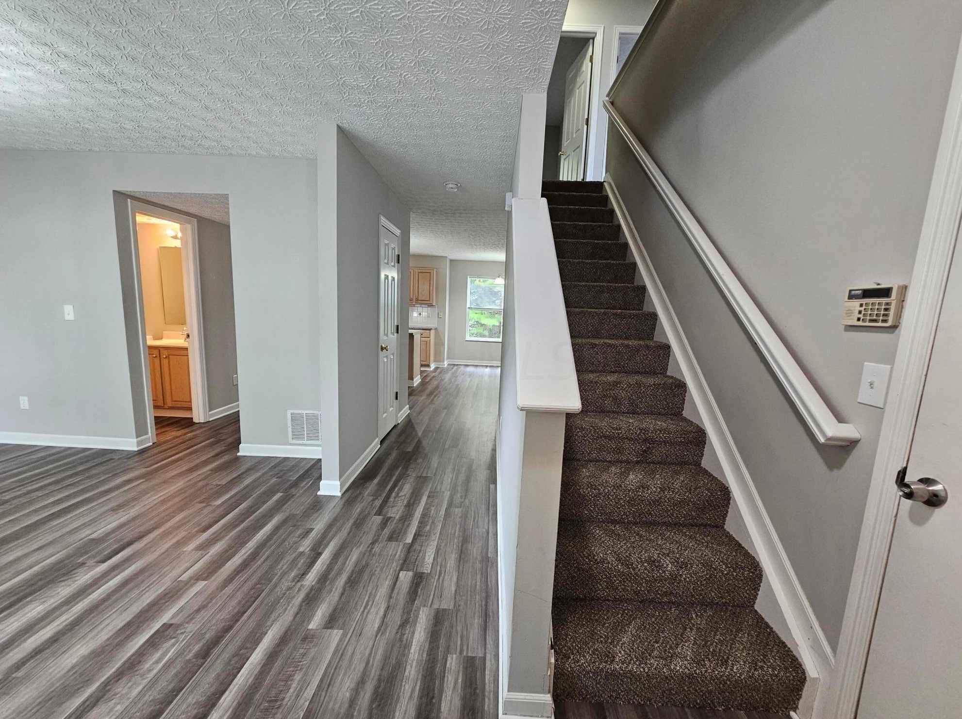 4167 Asbury Ridge Dr, Columbus OH  43230-8392 exterior