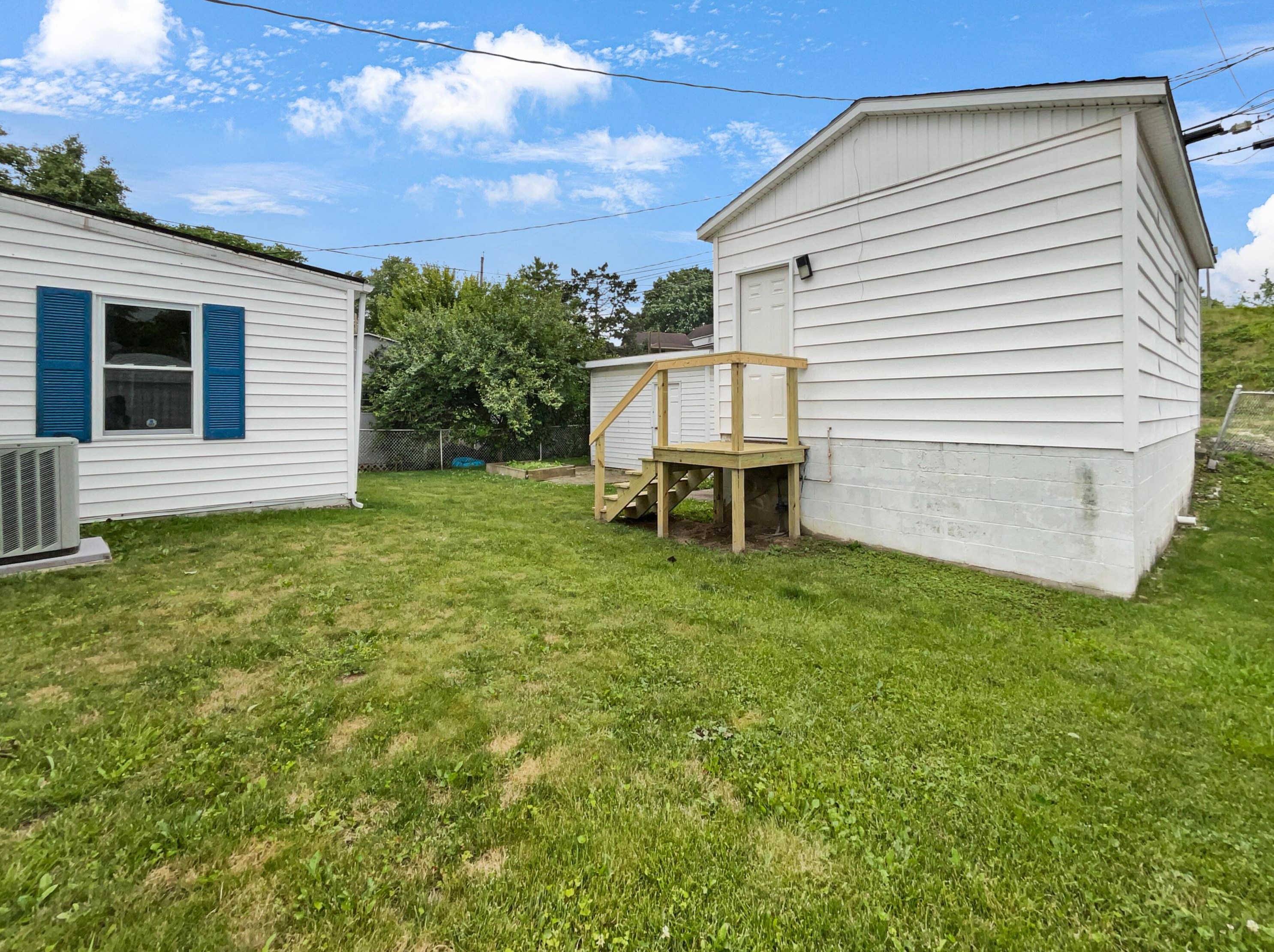 408 Stella Ave, Circleville OH  43113-1855 exterior