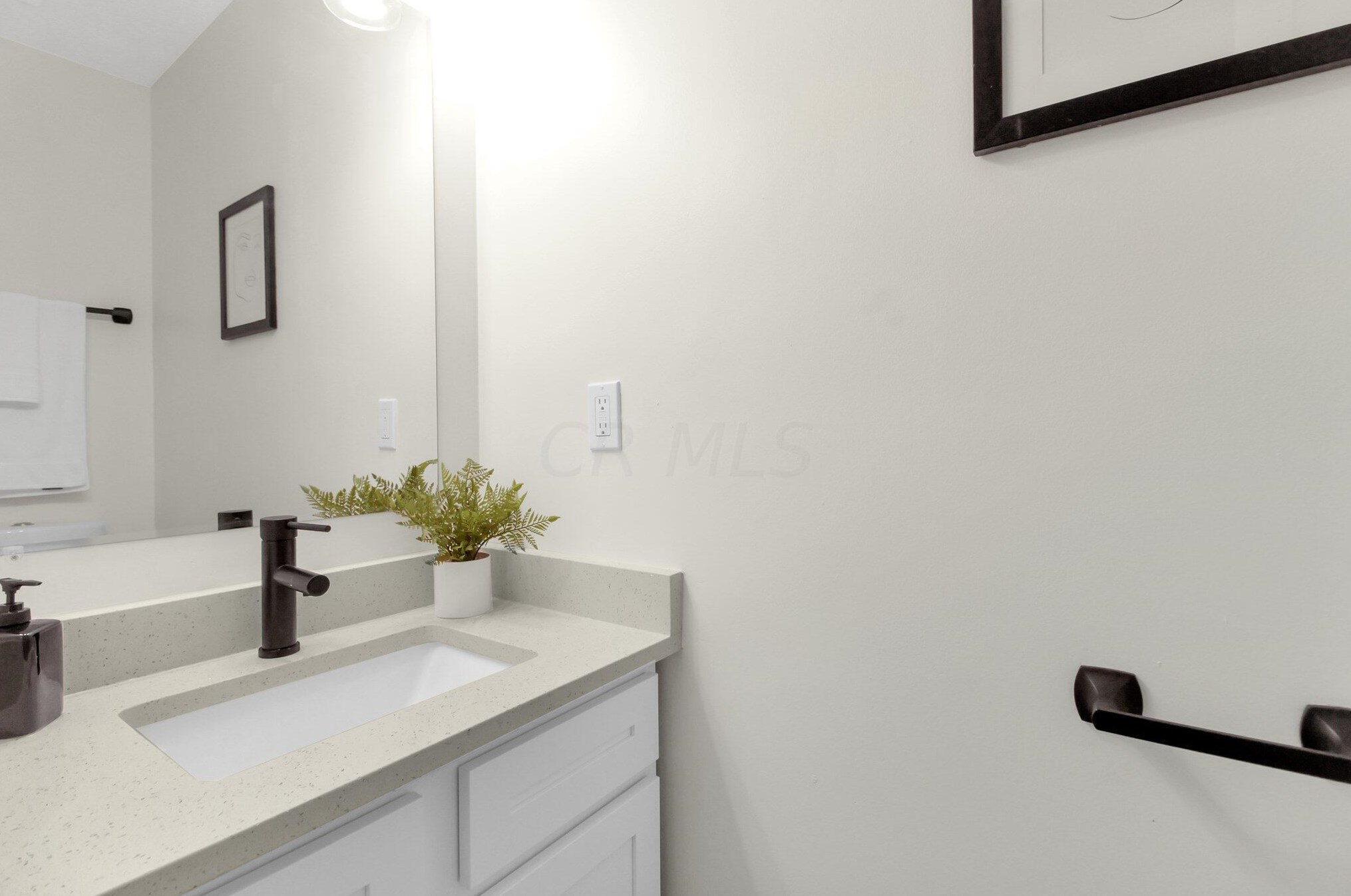 3968 Deer Knoll Dr, Columbus OH  43230-4140 exterior