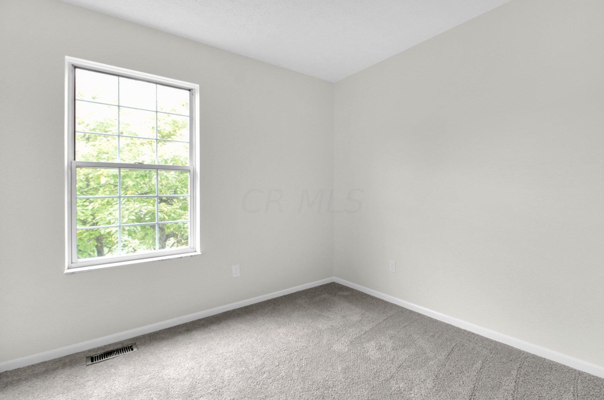 3968 Deer Knoll Dr, Columbus OH  43230-4140 exterior