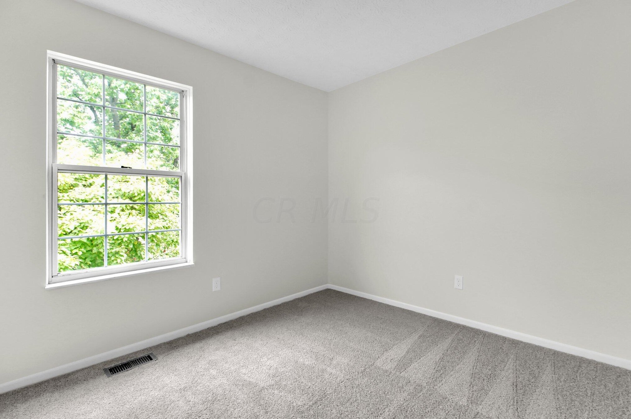 3968 Deer Knoll Dr, Columbus OH  43230-4140 exterior