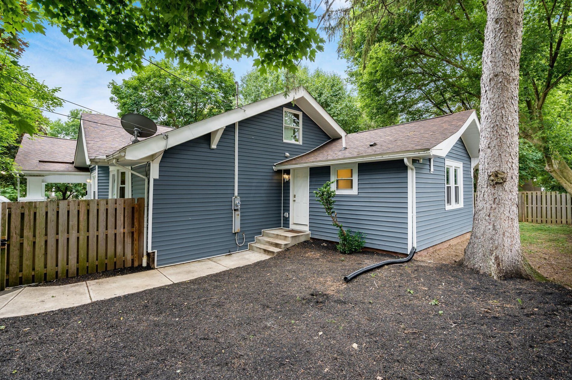 210 Brighton Rd, Columbus OH 43202-1024 exterior