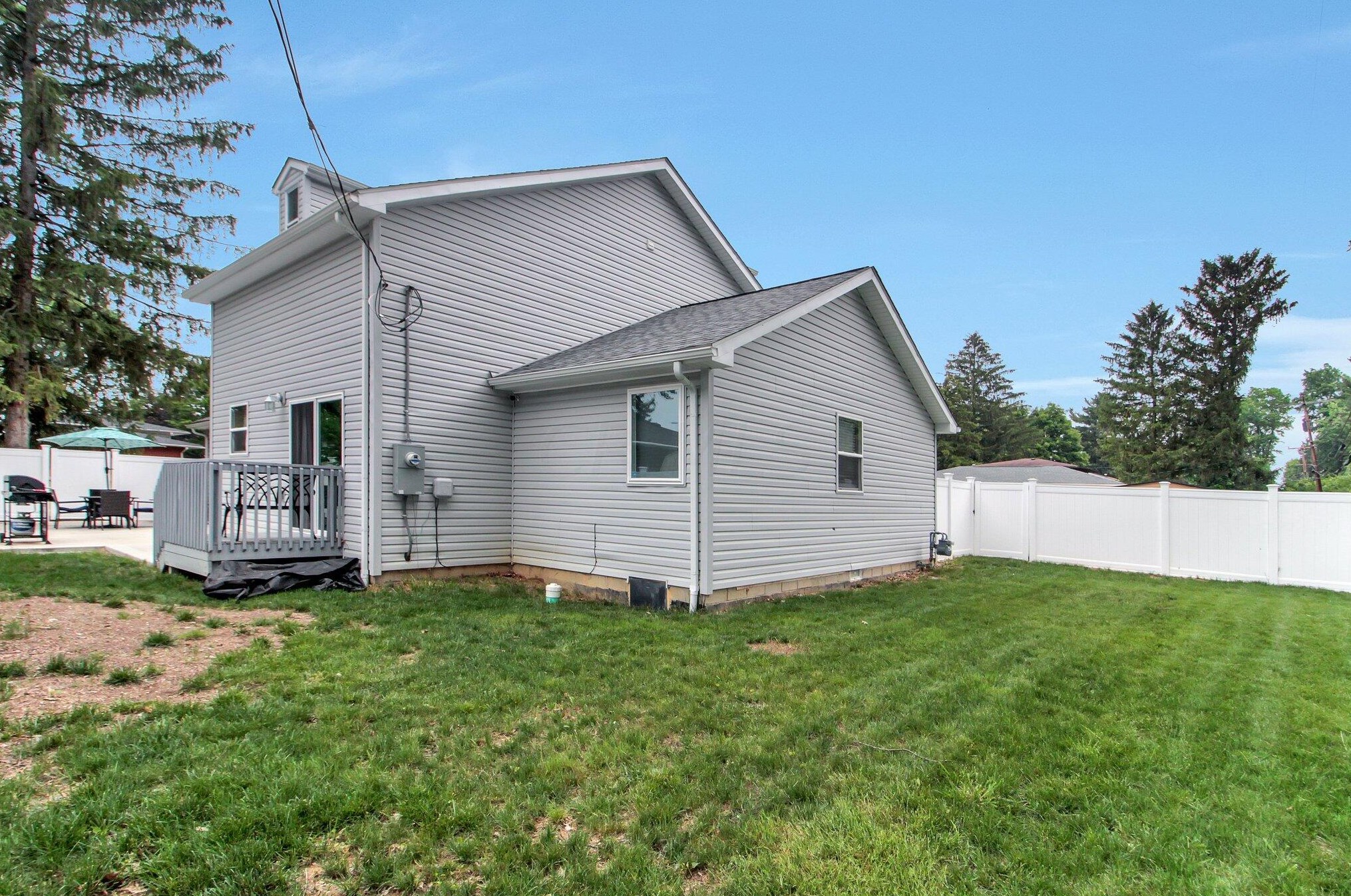 5109 Teddy Dr, Columbus OH  43227-1464 exterior