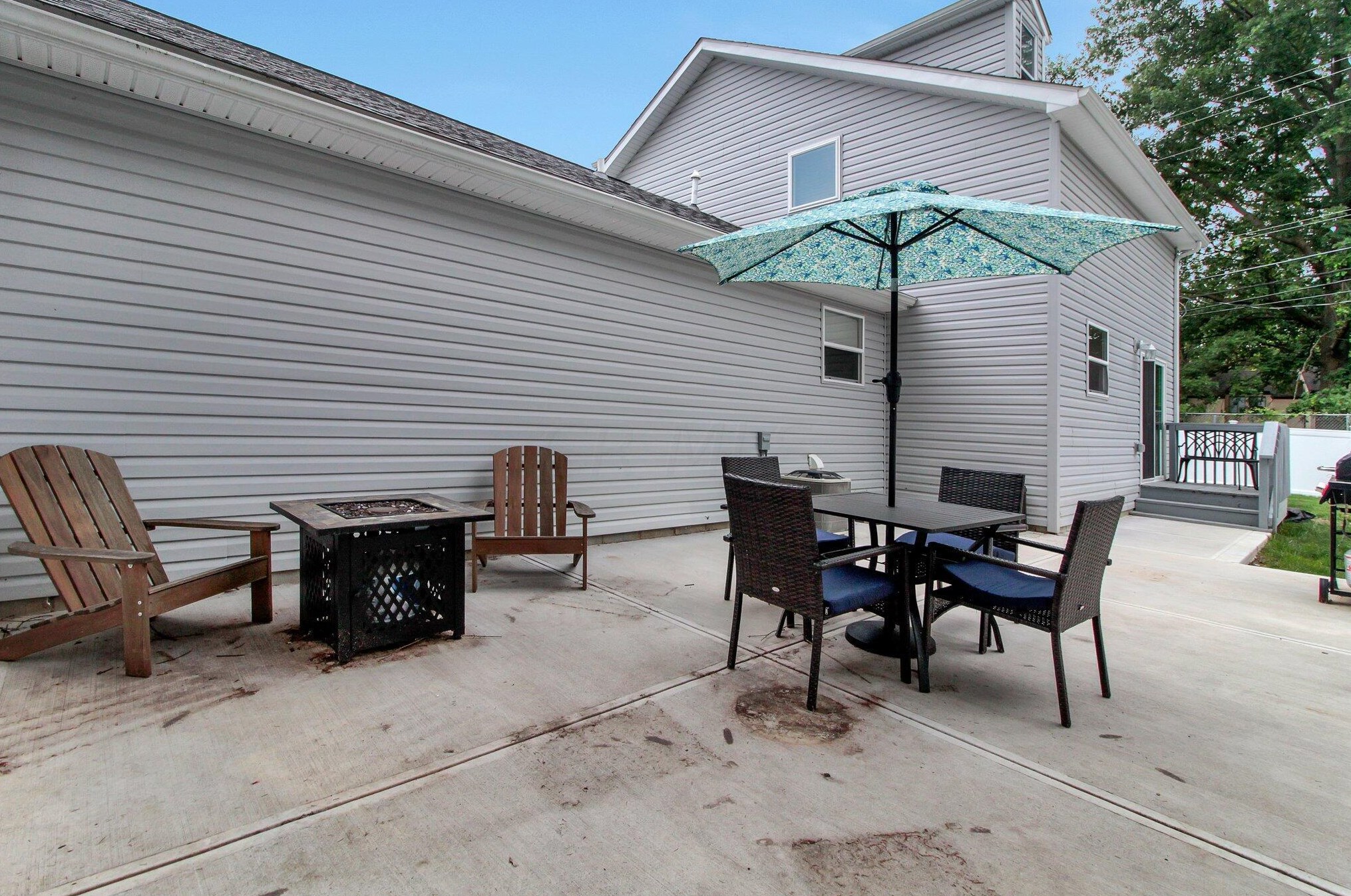 5109 Teddy Dr, Columbus OH  43227-1464 exterior