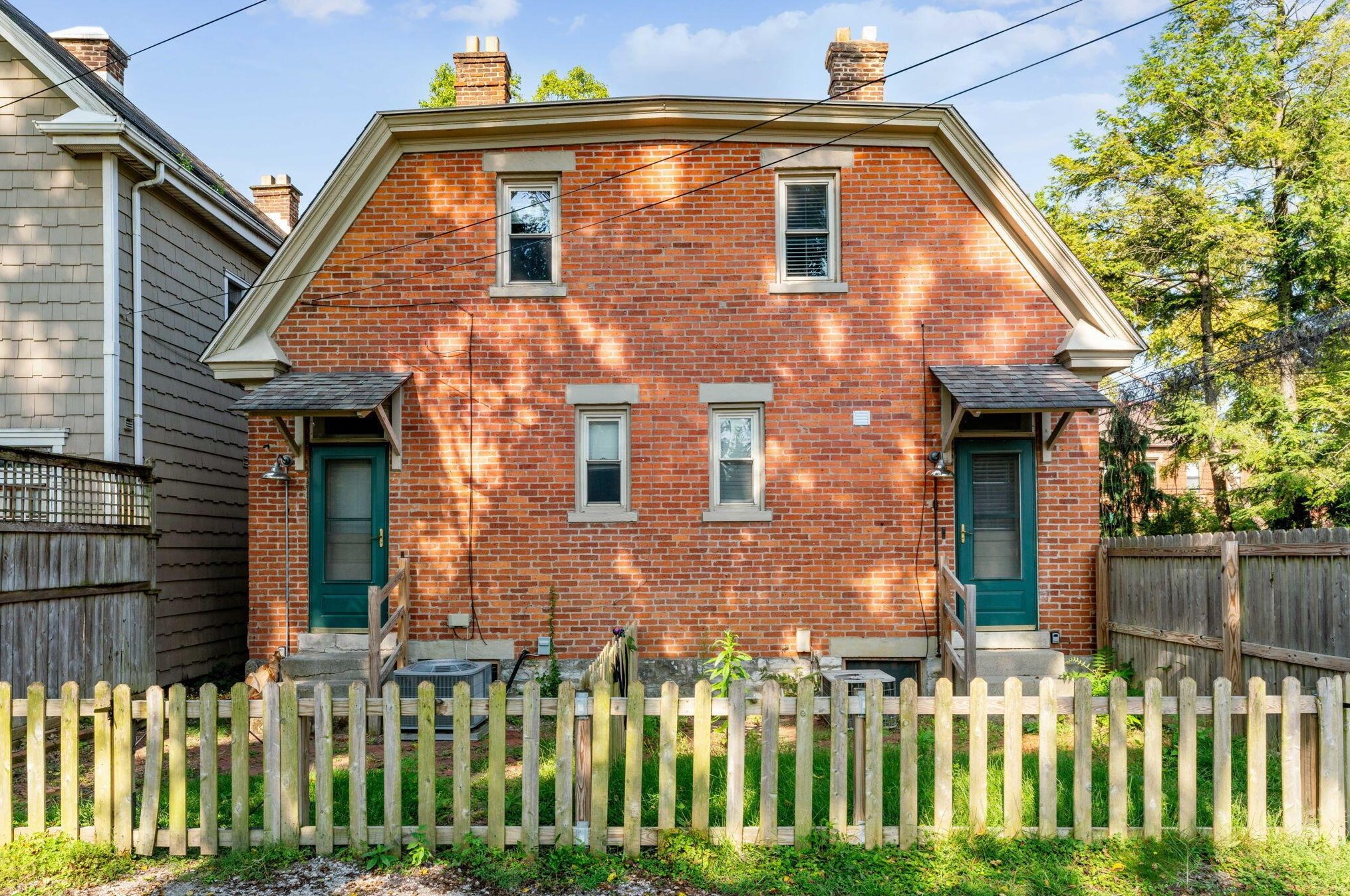 664 9 St, Columbus OH 43215-3972 exterior