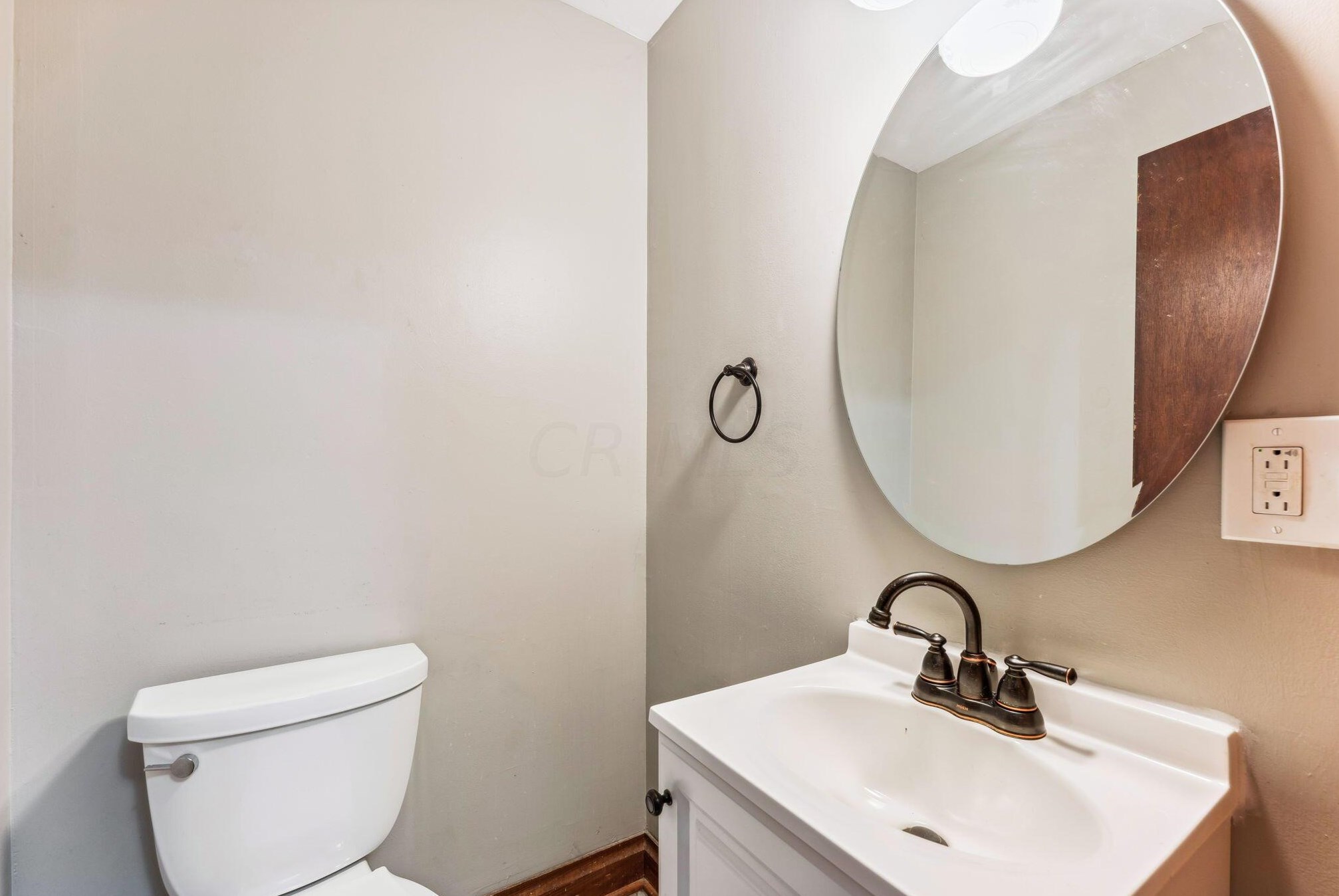 664 9 St, Columbus OH 43215-3972 exterior