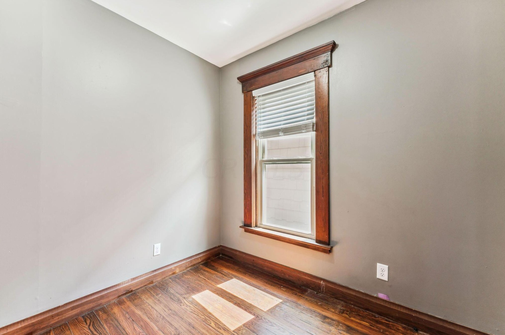 664 9 St, Columbus OH 43215-3972 exterior