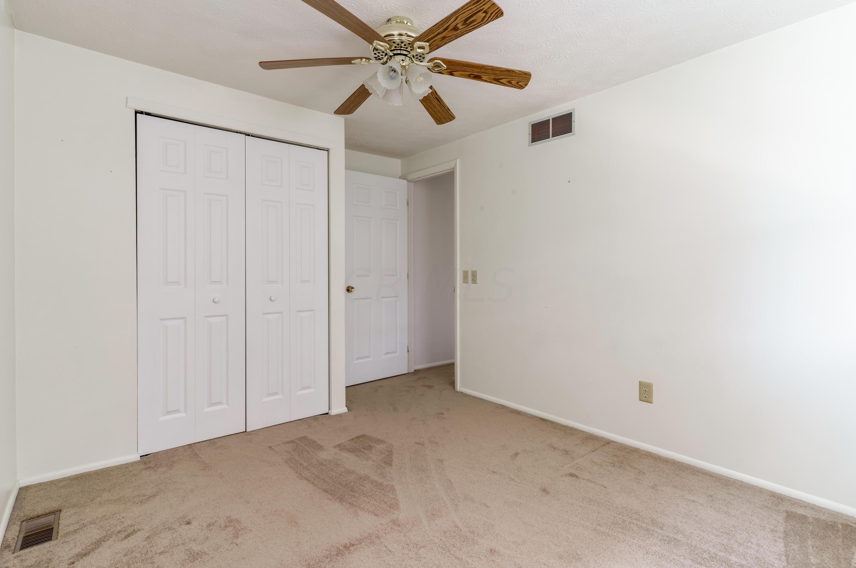 2076 Steffi Dr, Hilliard OH  43026-9432 exterior