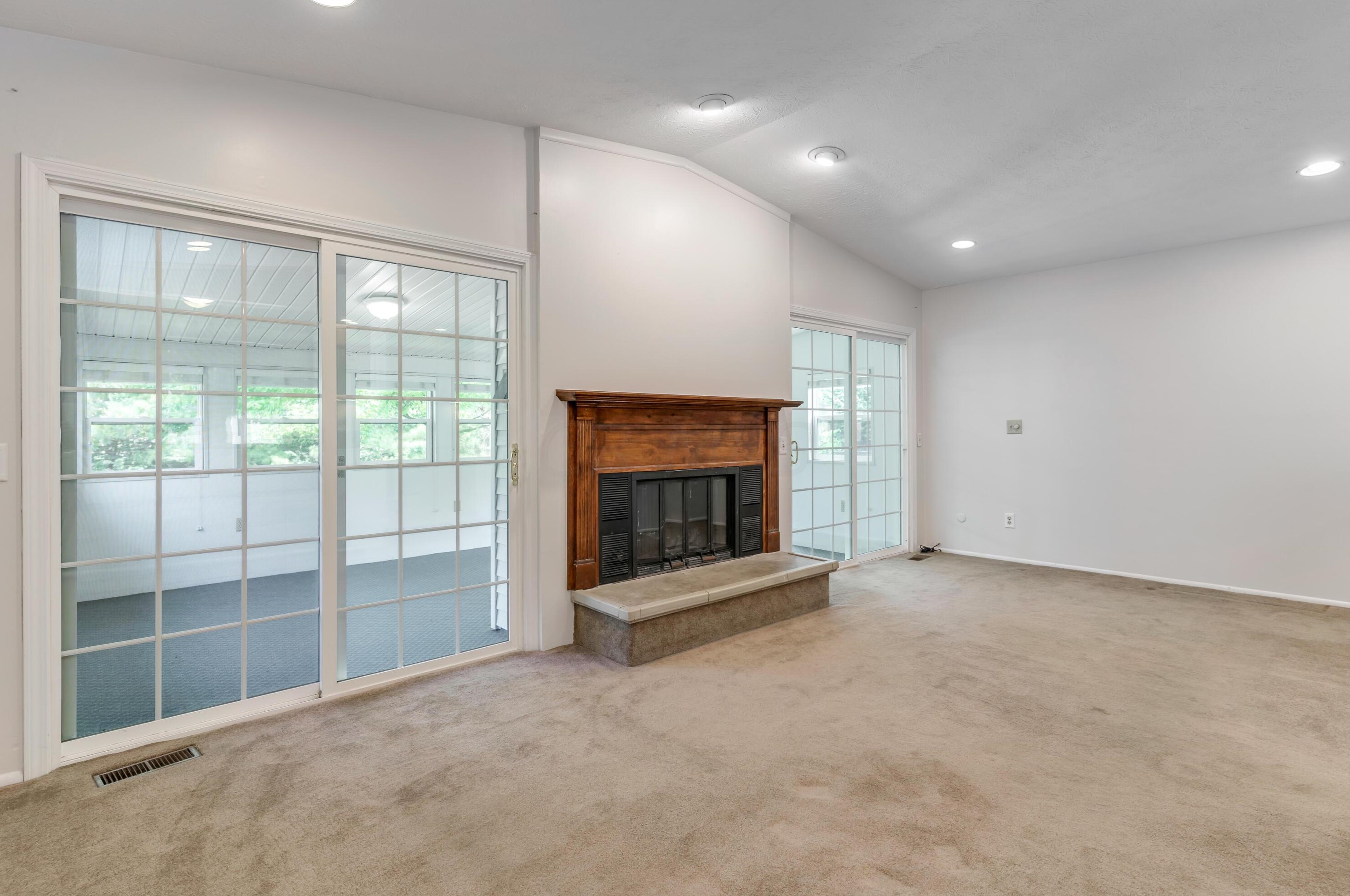 2076 Steffi Dr, Hilliard OH  43026-9432 exterior