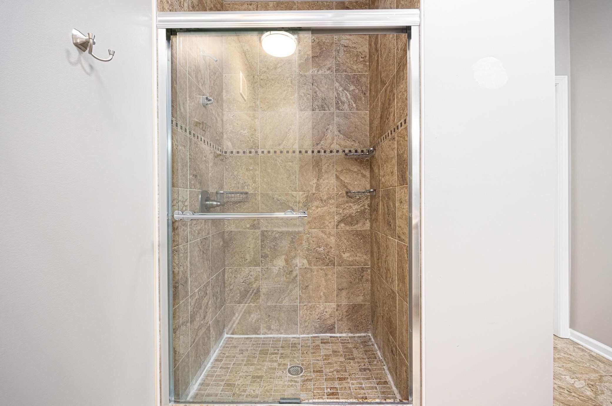 1417 Carylake Cir, Columbus OH  43240-4075 exterior