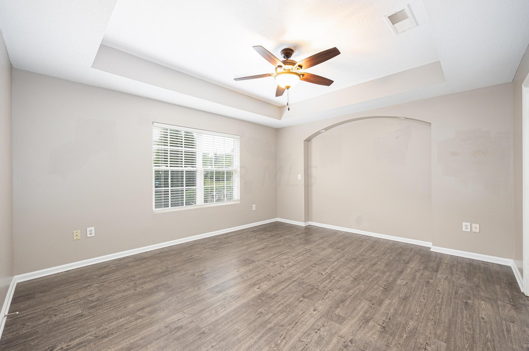 1417 Carylake Cir, Columbus OH  43240-4075 exterior