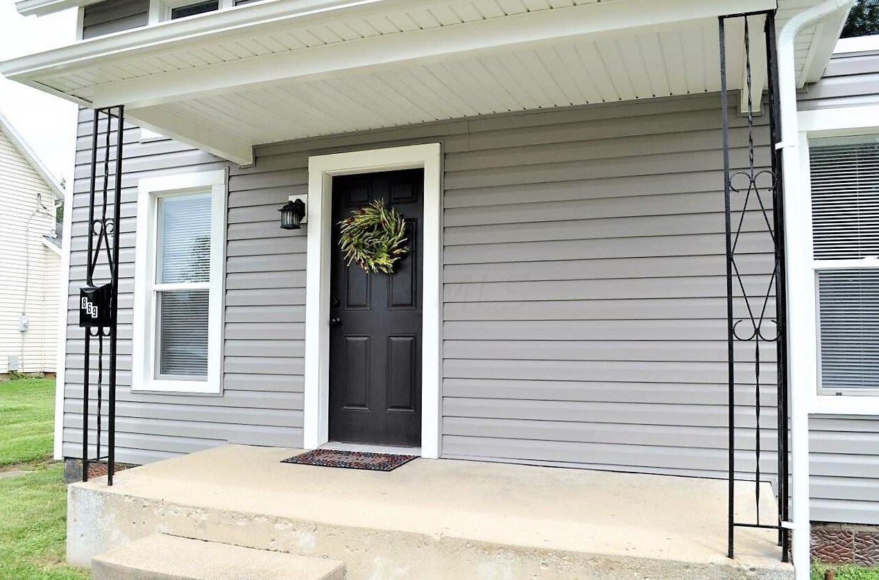 869 Mulberry St, Lancaster OH  43130-2916 exterior