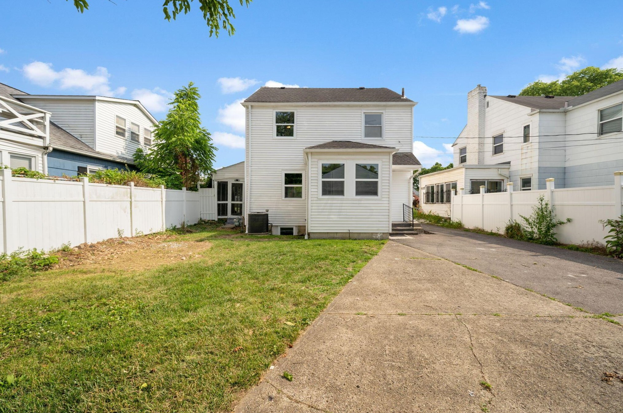 1790 Bide A Wee Park Ave, Columbus OH  43205-3039 exterior