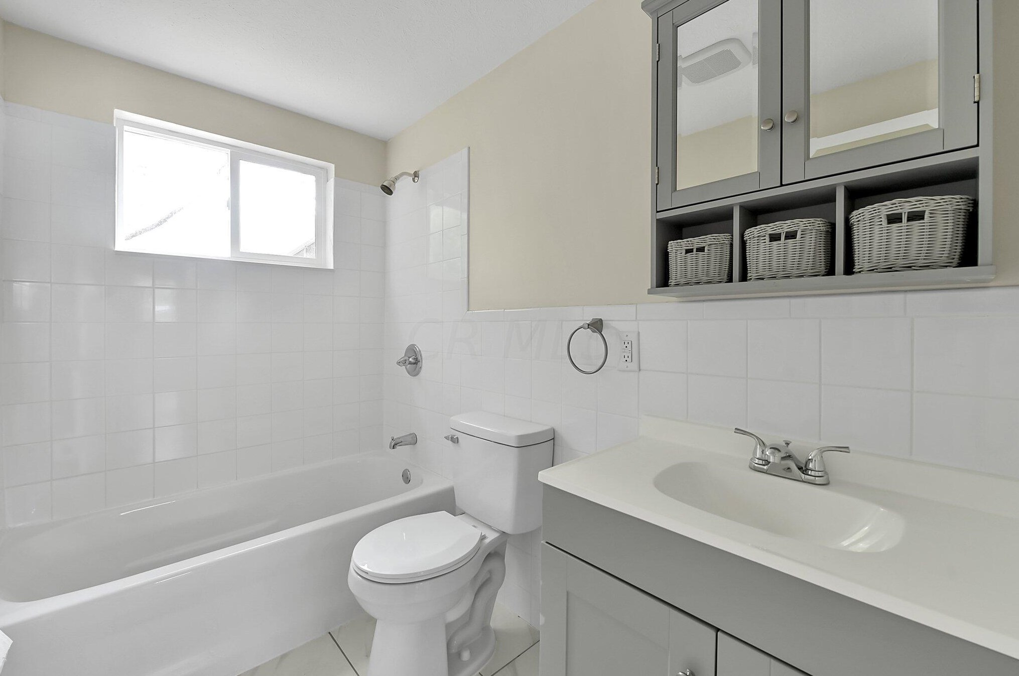 1890 Zettler Rd, Columbus OH  43227-3457 exterior