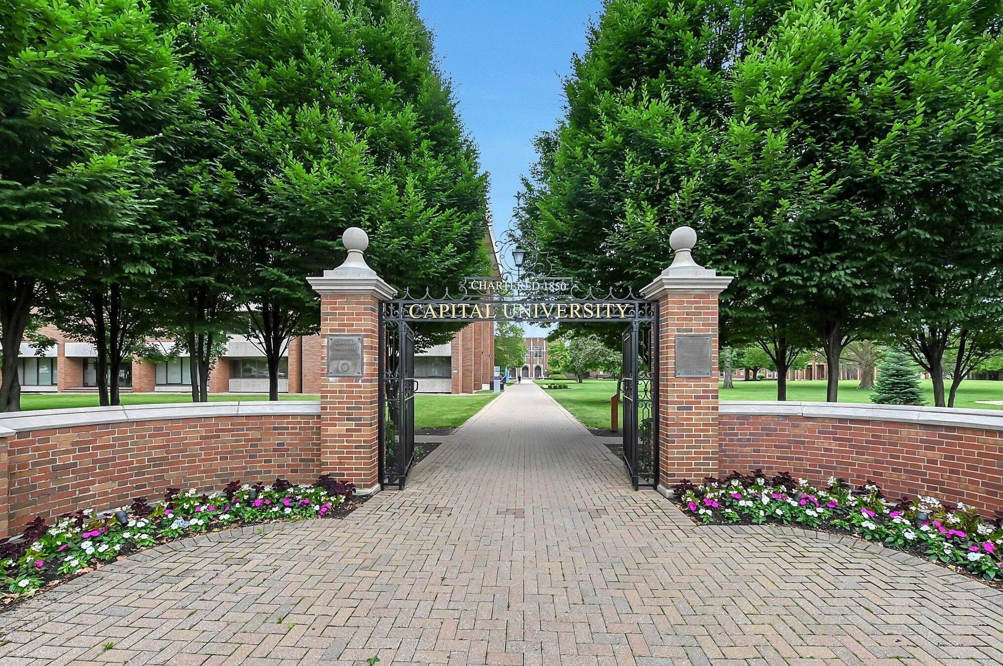 1890 Zettler Rd, Columbus OH  43227-3457 exterior