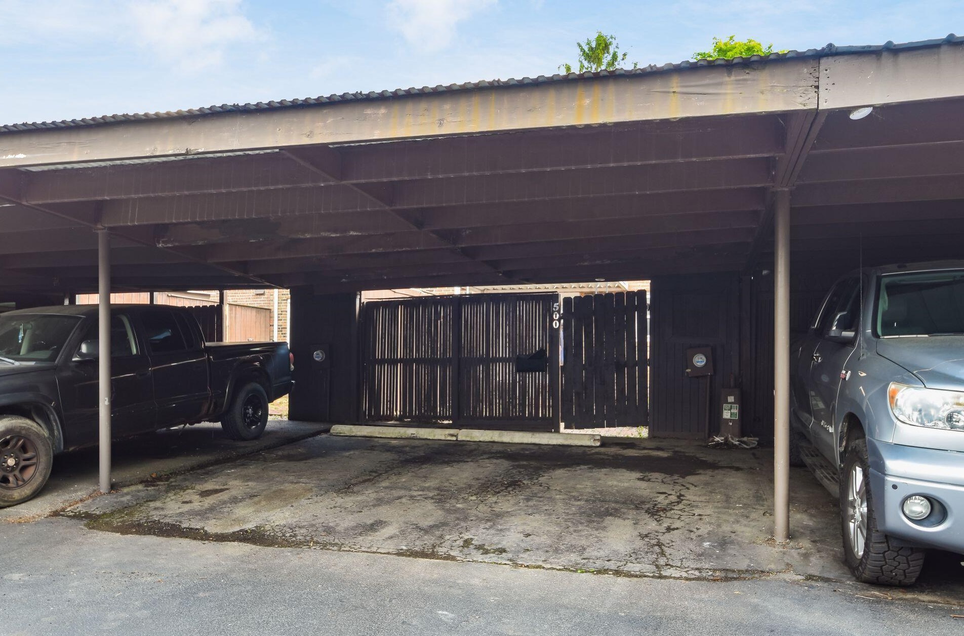 500 Pamlico St, Columbus OH  43228-2553 exterior