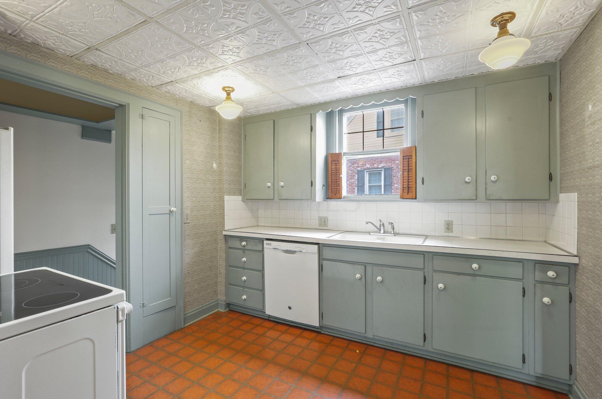 1051 Virginia Ave, Columbus OH 43212-3565 exterior