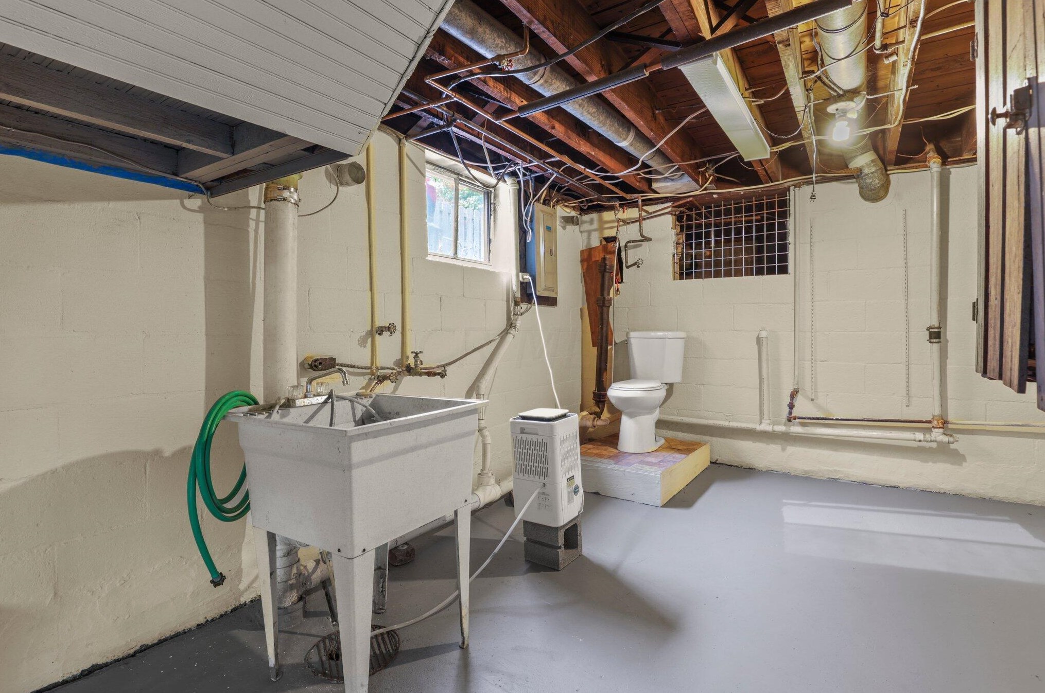 1051 Virginia Ave, Columbus OH 43212-3565 exterior