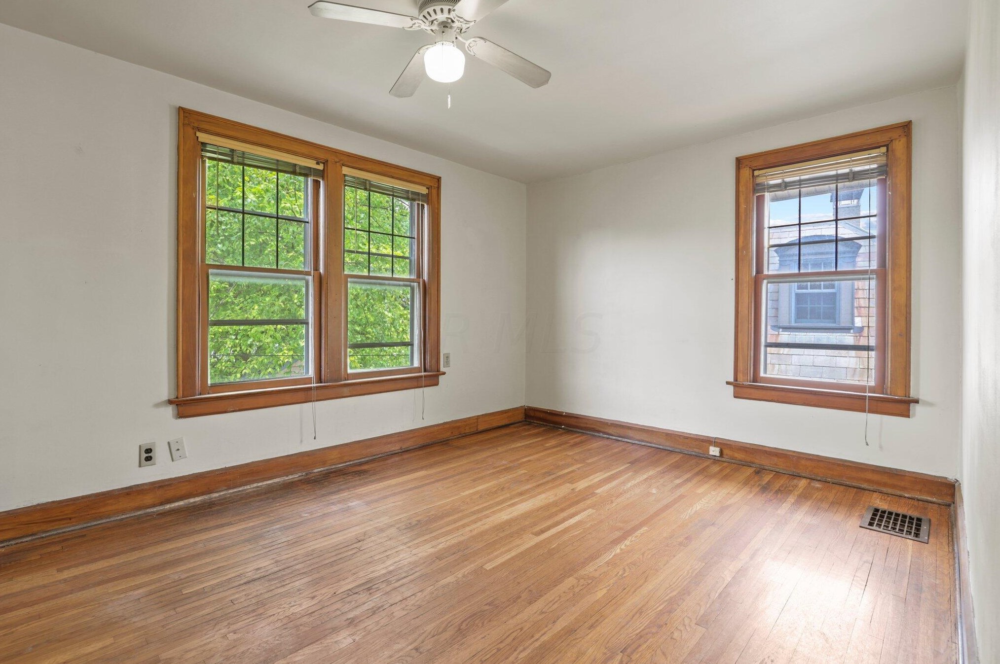 1051 Virginia Ave, Columbus OH 43212-3565 exterior