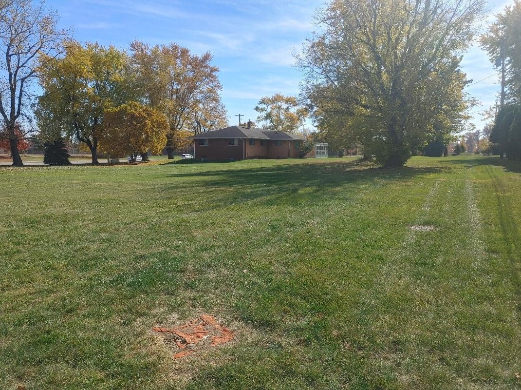 3265 Stelzer Rd, Columbus OH 43219-5710 exterior