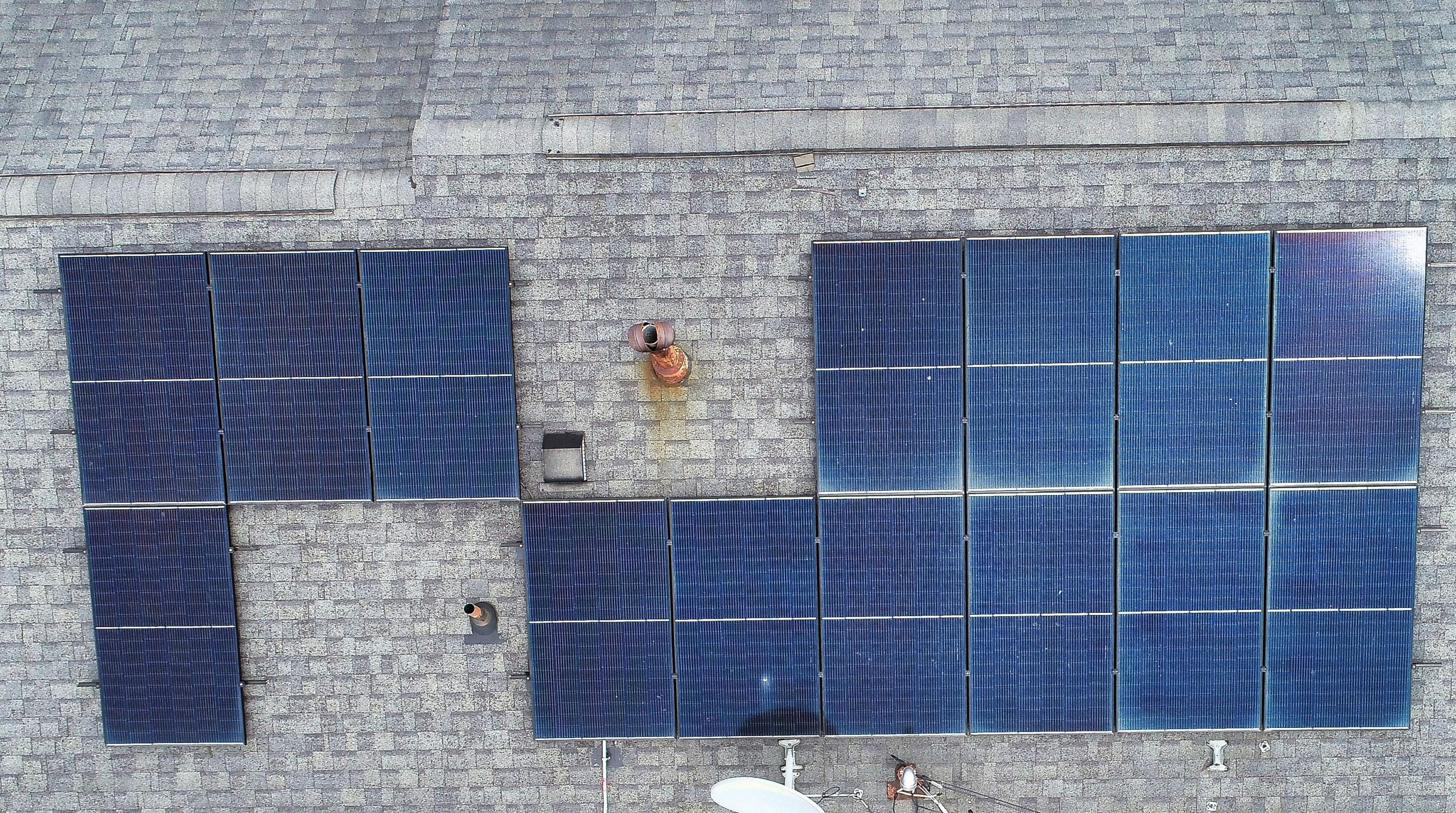 825 Higbee Dr, Columbus OH 43207 exterior